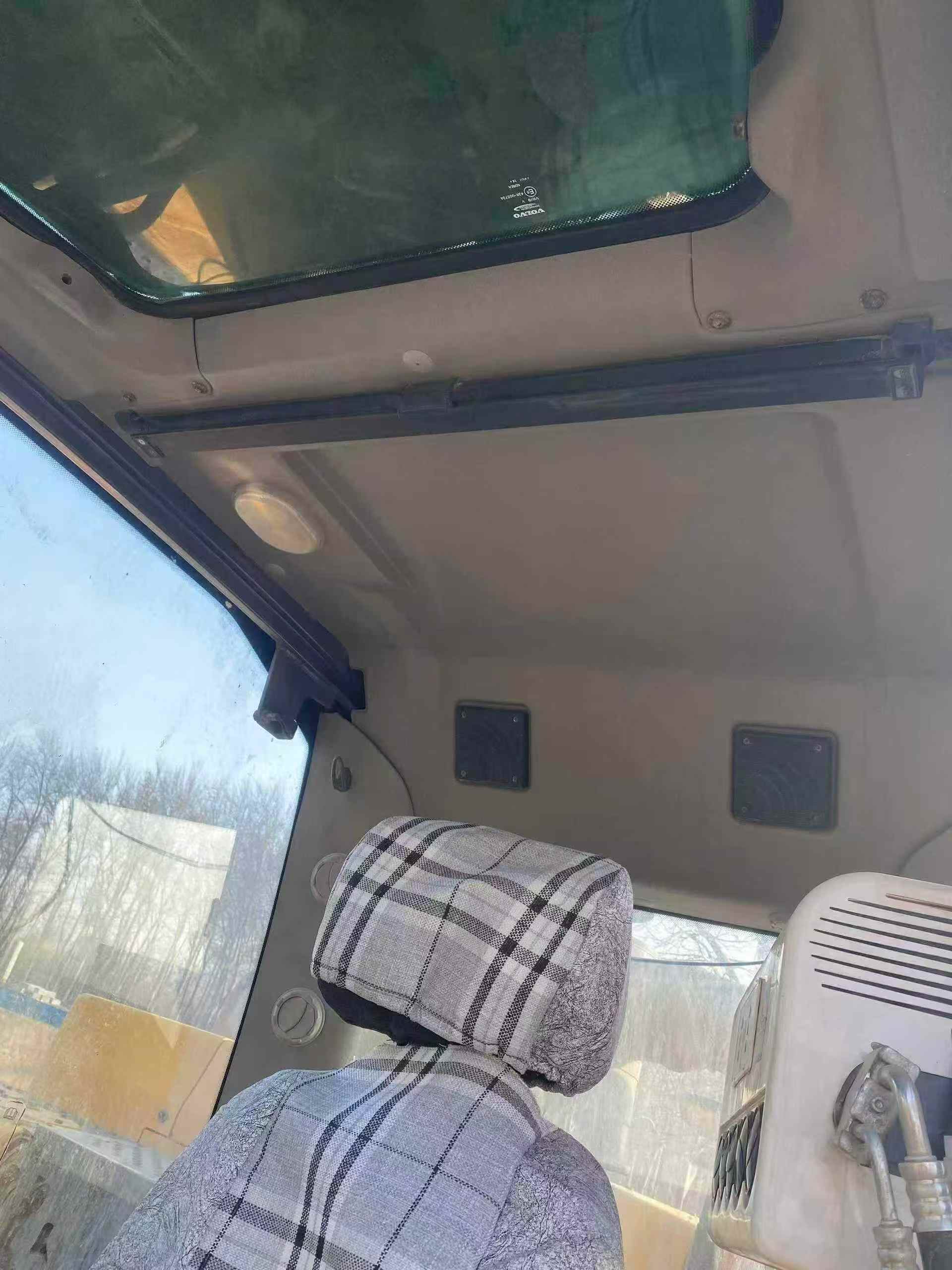 Used Volvo EC300DL Excavator 2016 Model / 2