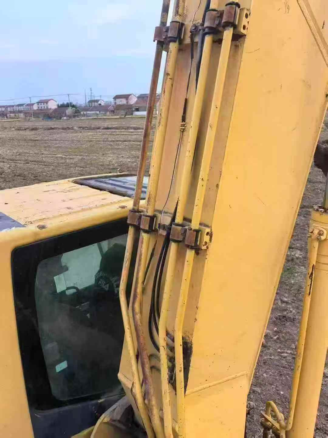 Used Komatsu PC200-8 Excavator 2010 Model / 8