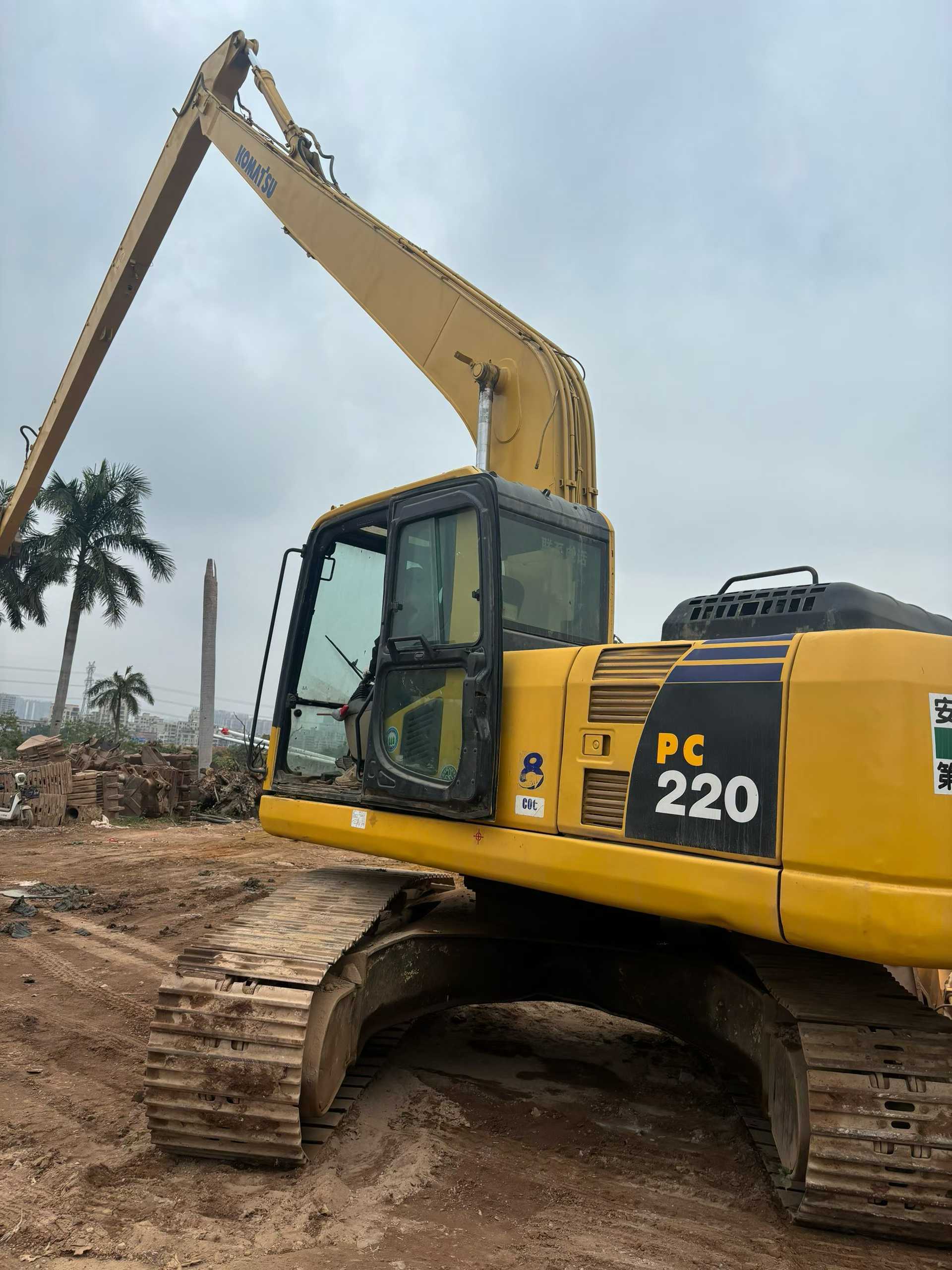 Used Komatsu PW220-7 Excavator 2016 Model / 3