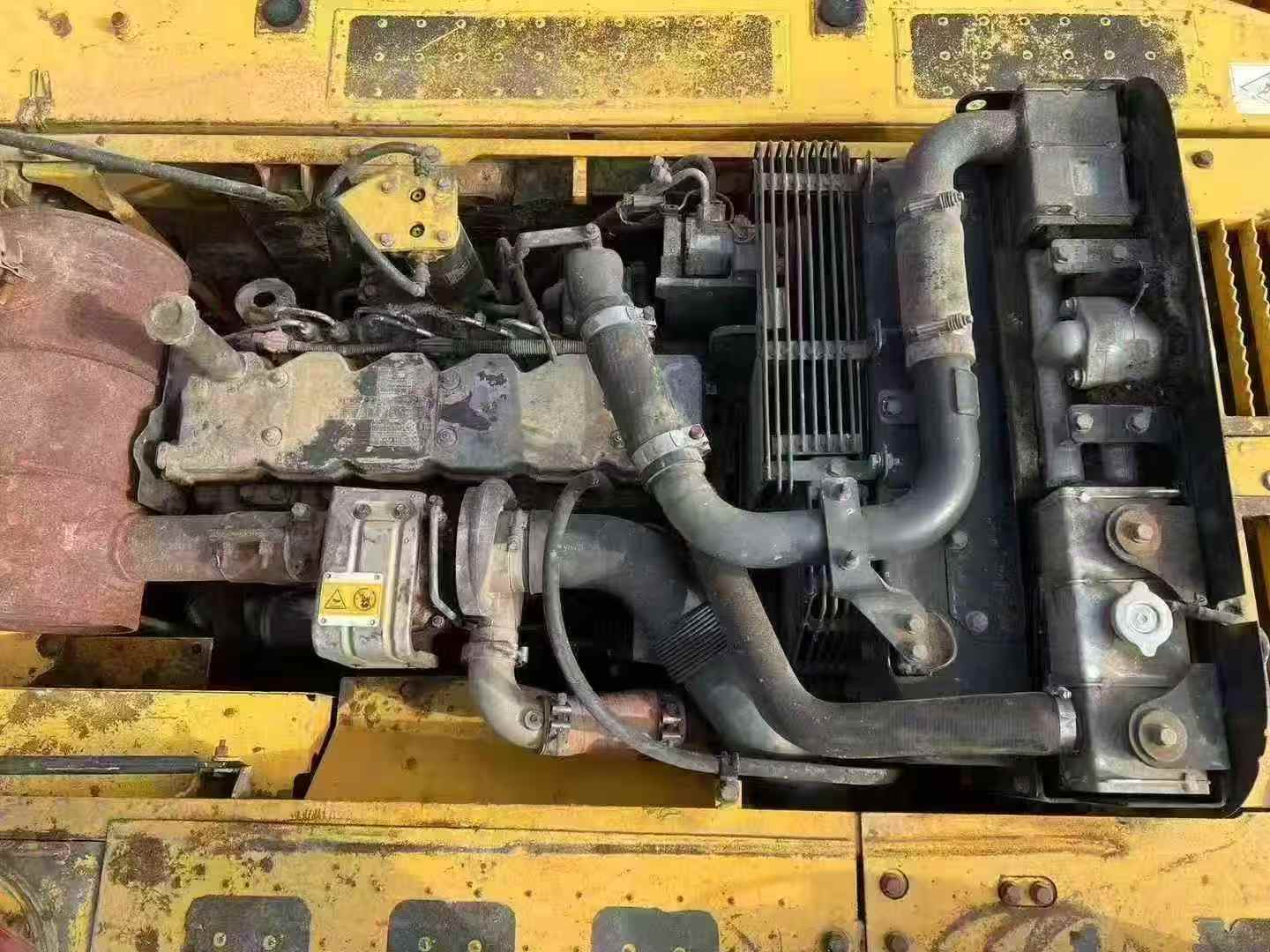 Used Komatsu PC200-8 Excavator 2010 Model / 4