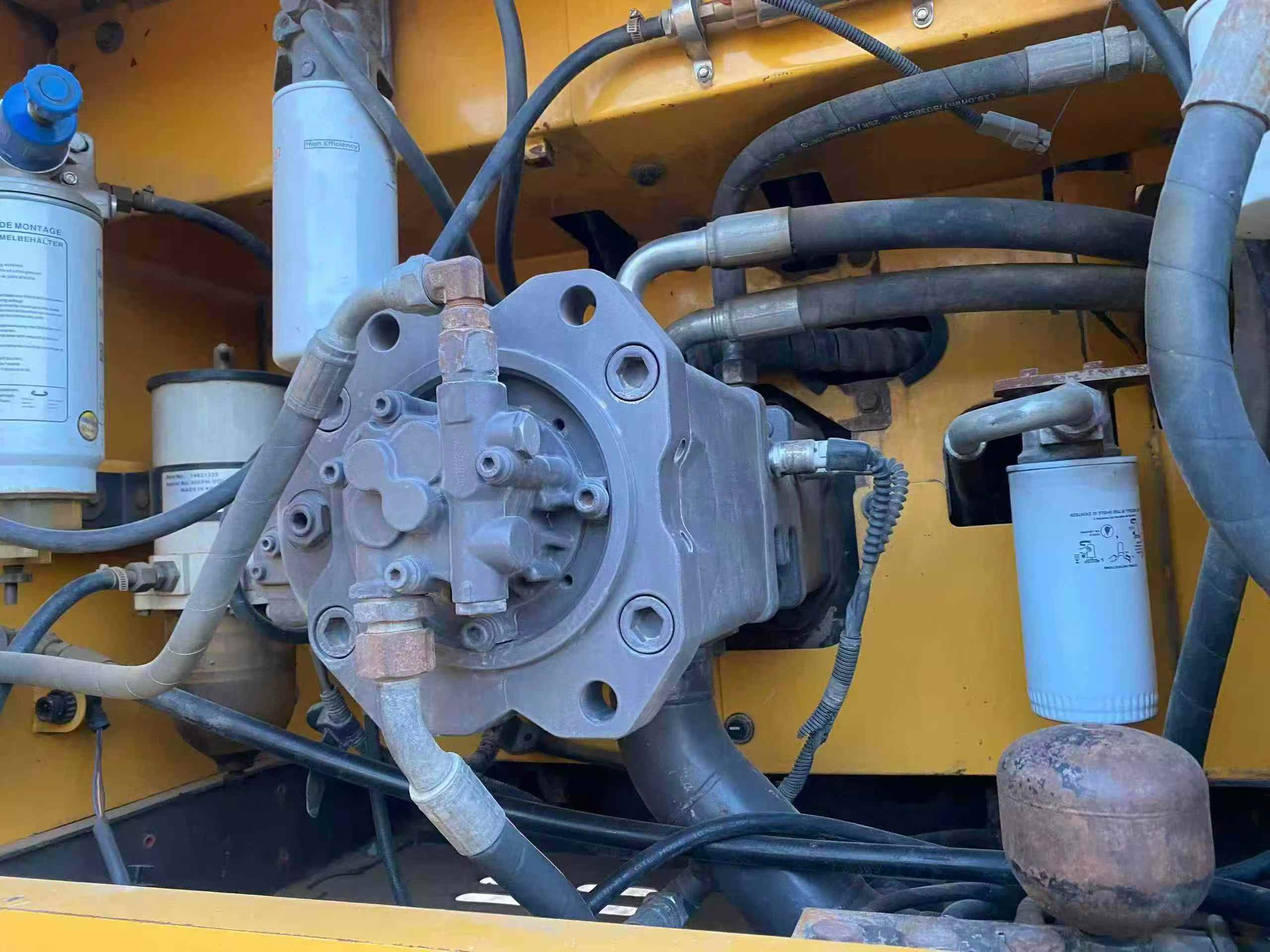 Used Volvo EC300DL Excavator 2016 Model / 9