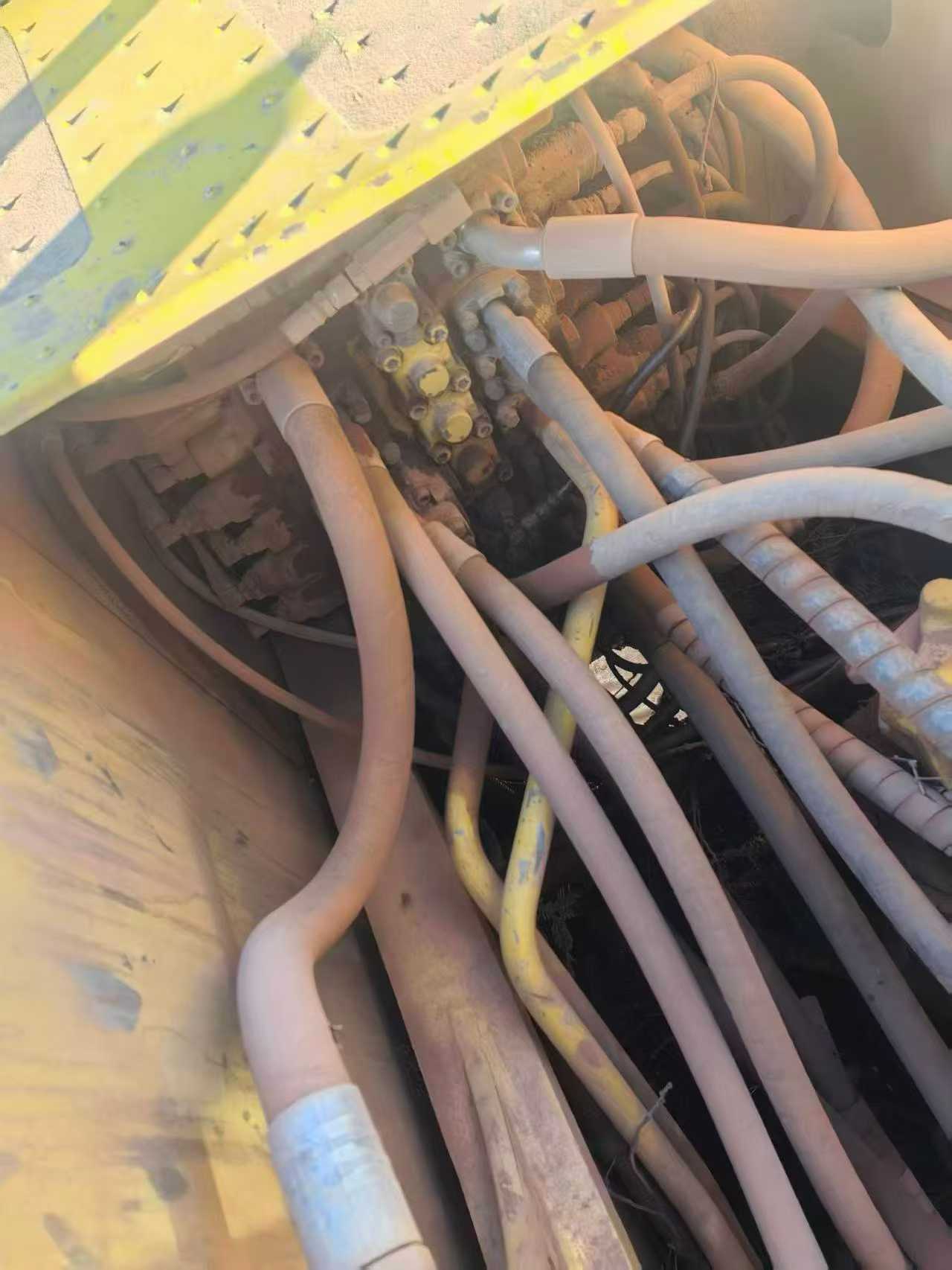 Used Komatsu PC210LC-8 Excavator 2016 Model / 4