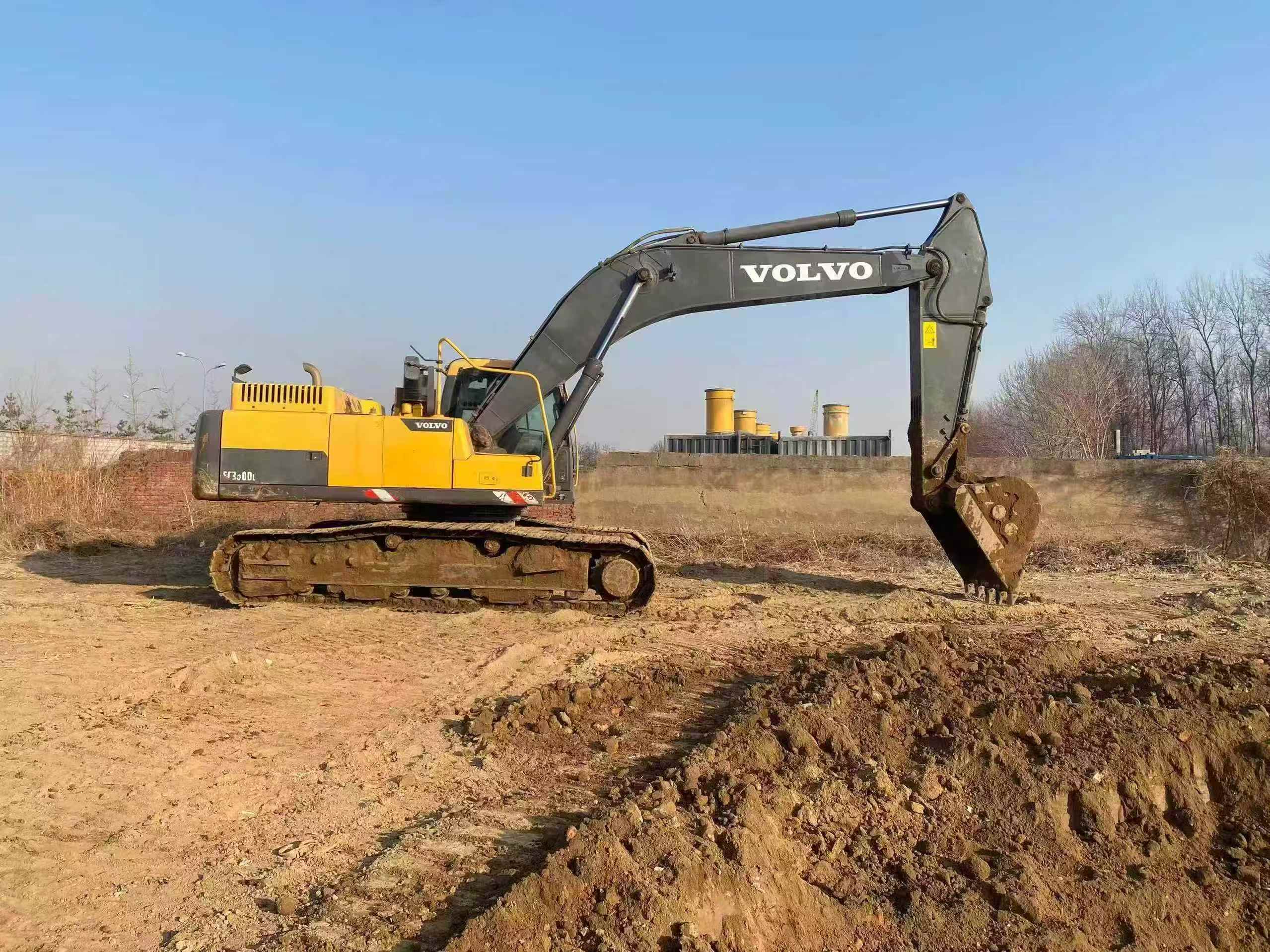 Used Volvo EC300DL Excavator 2016 Model / 7