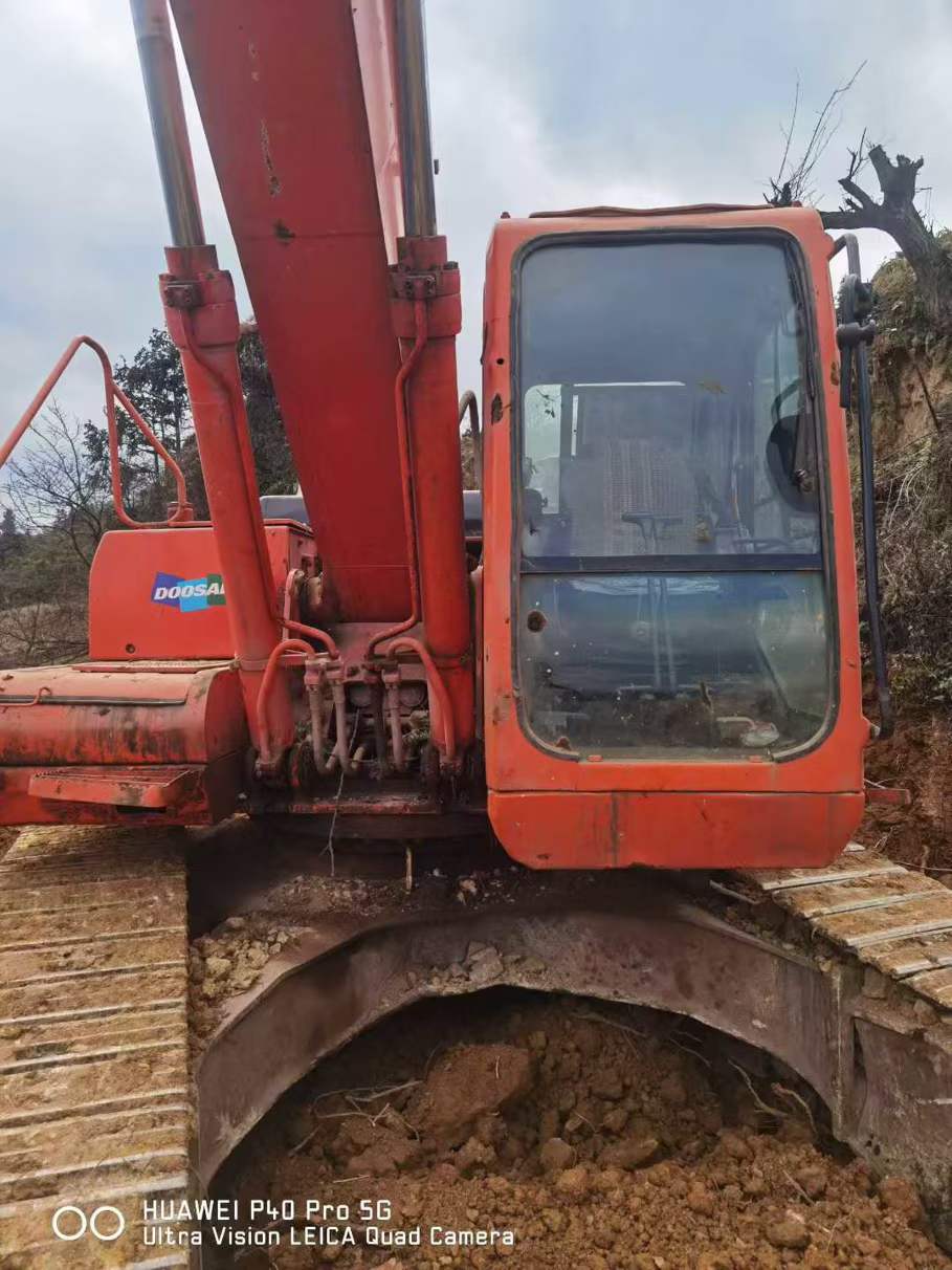 Buy Doosan S225 Used Excavator