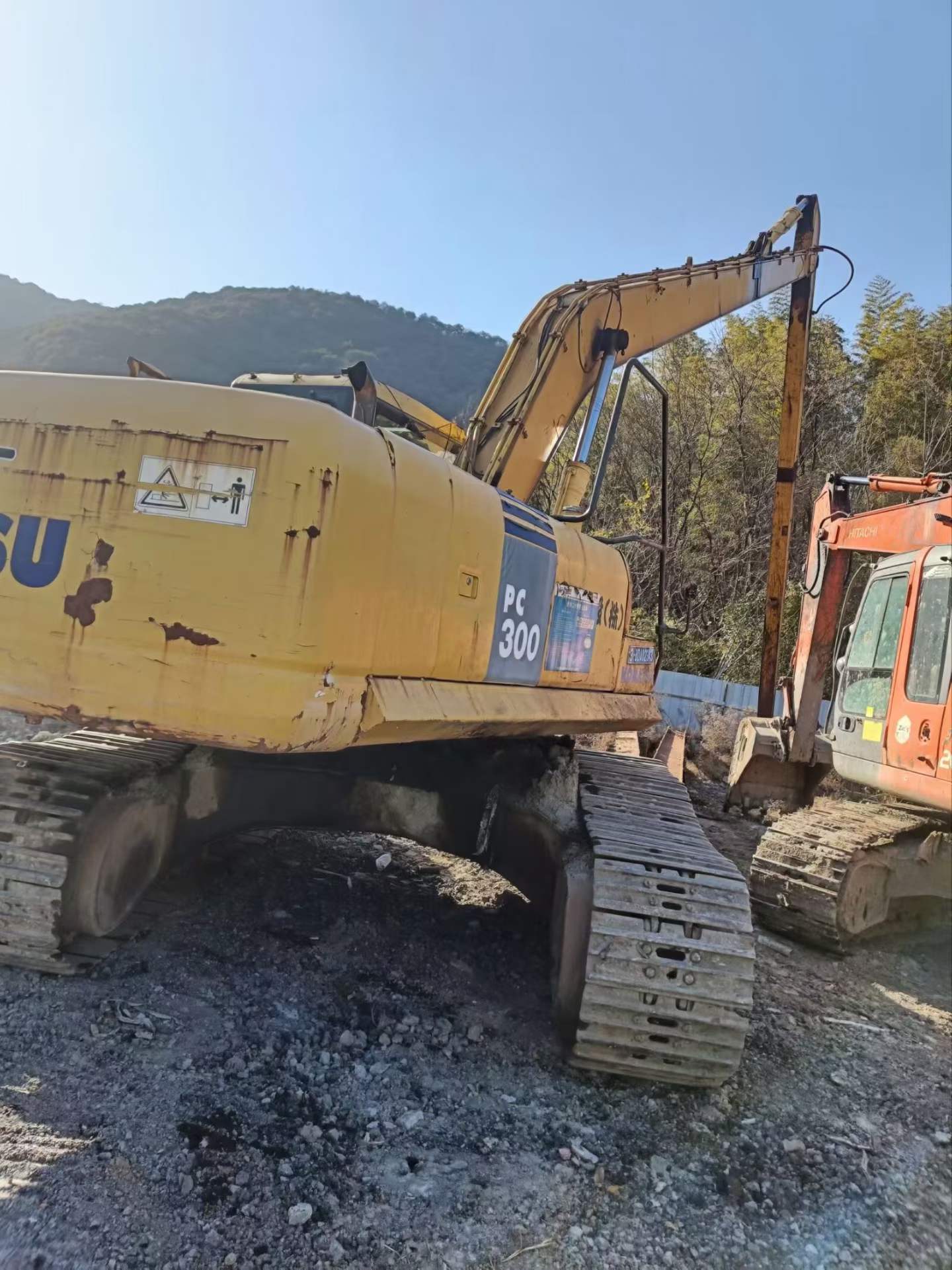 Used Komatsu PW220-7 Excavator 2016 Model / 8