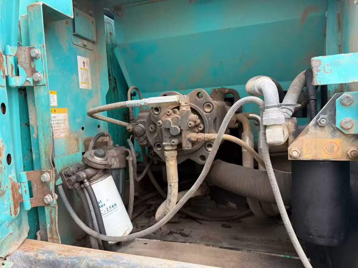 Used Kobelco SK210 Excavator 2015 Model / 5