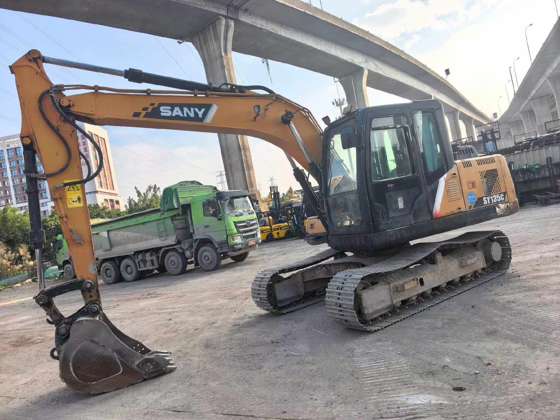 Used Sany SY135 Excavator 2019 Model / 4