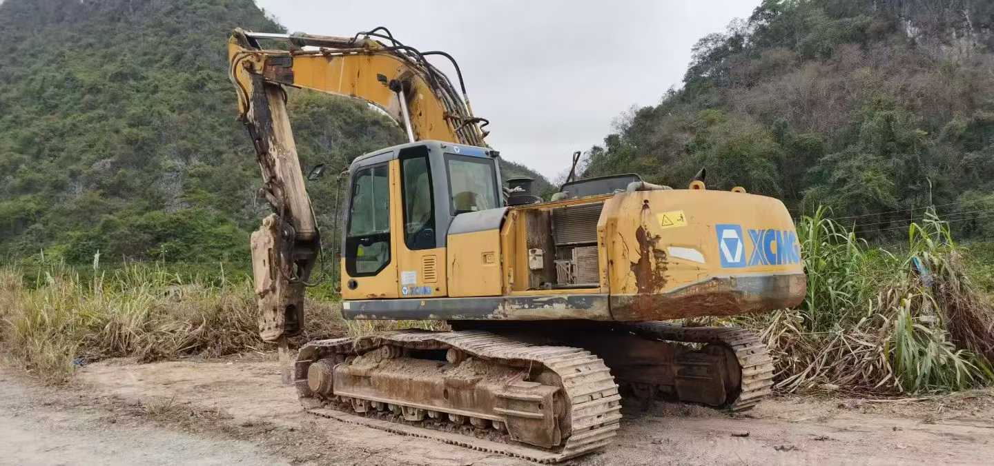 Buy XCMG XE305D Used Excavator / 3 Used XCMG XE305D Excavator 2016 Model / 3