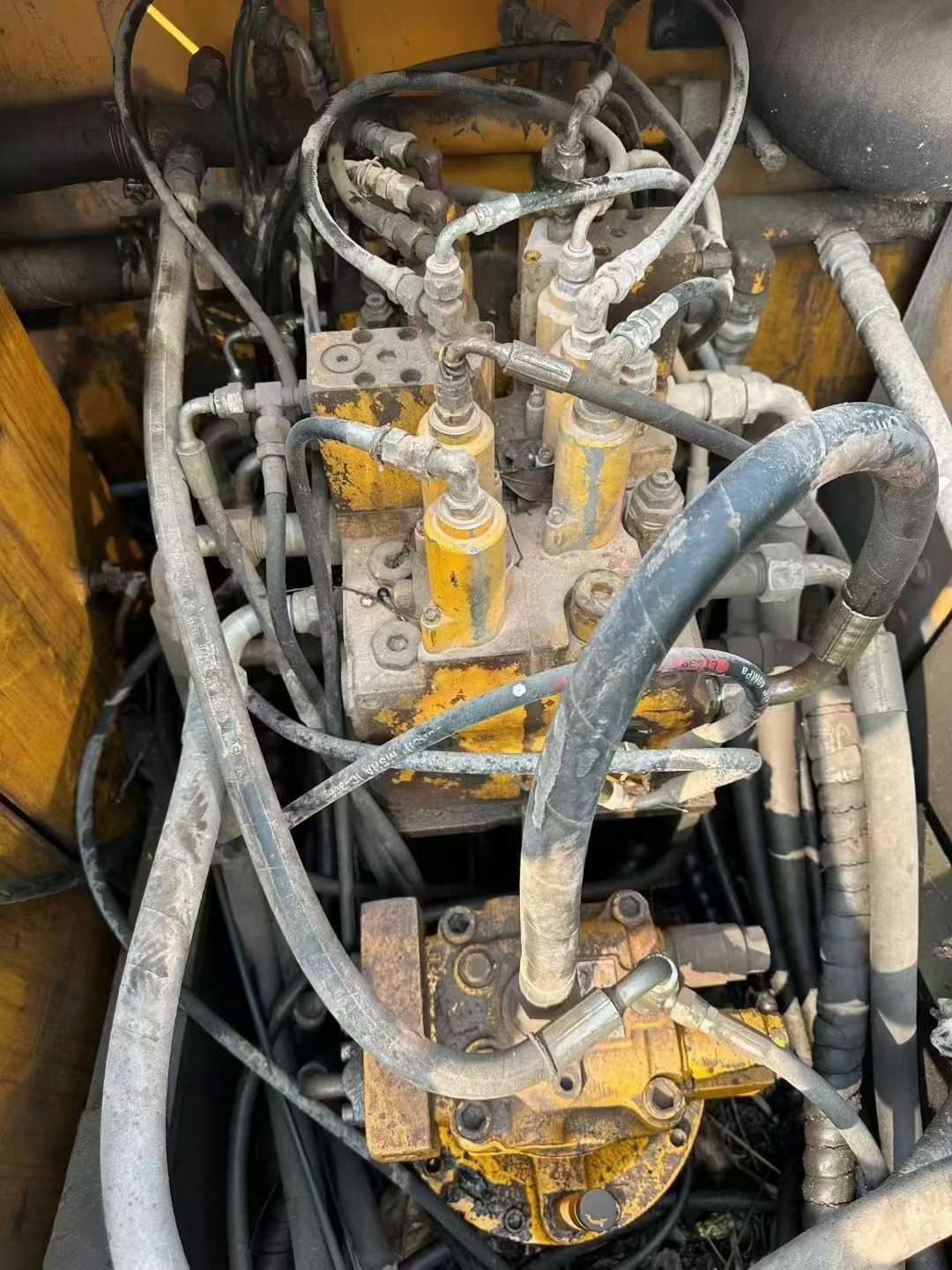 Used Hyundai R150-7 Excavator 2009 Model / 6