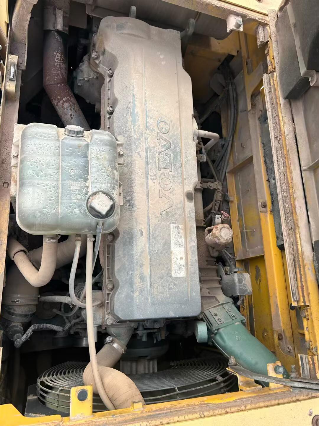 Used Volvo EC480 Excavator 2012 Model / 5