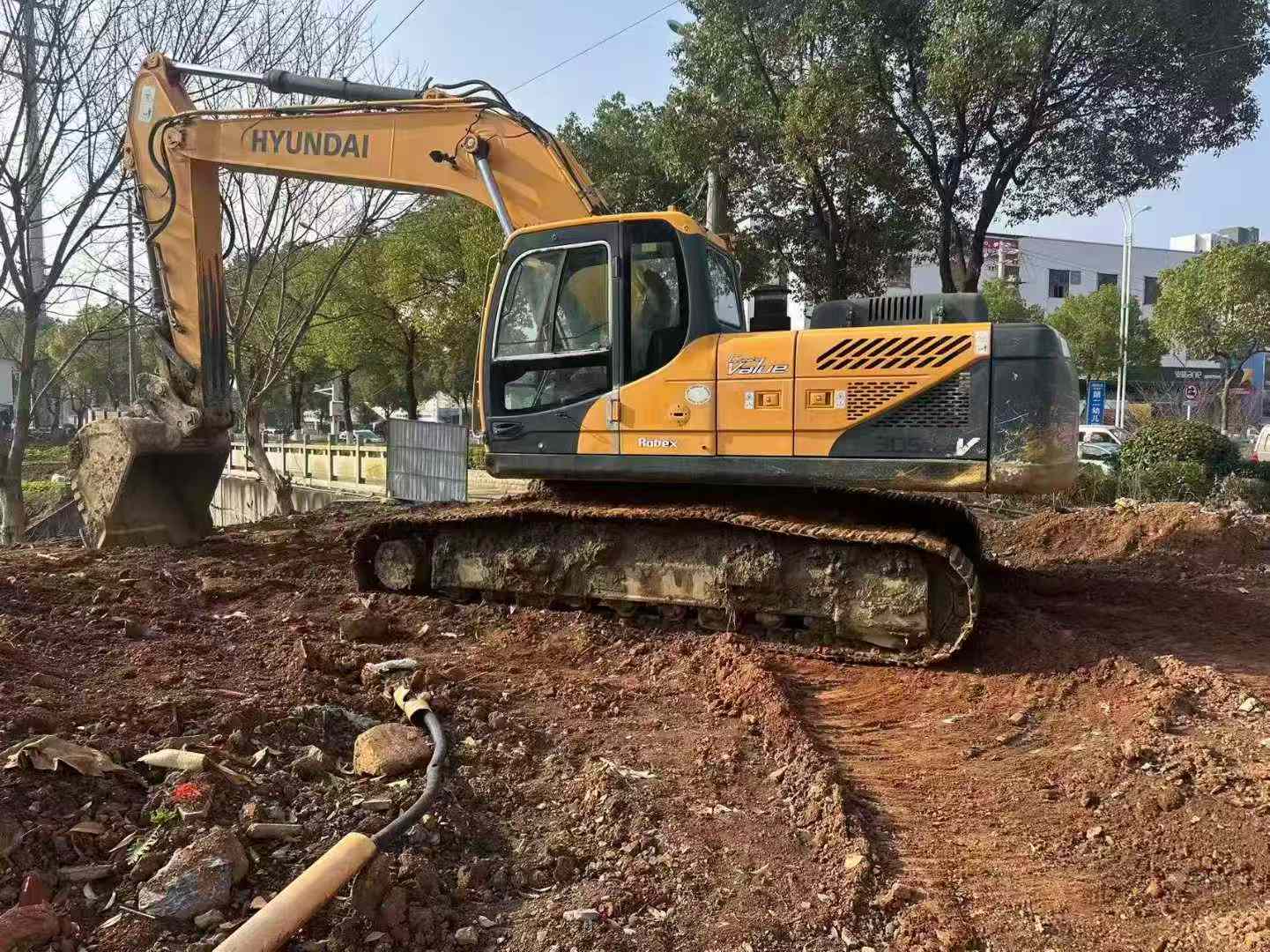 Used Hyundai HX75 Excavator 2015 Model / 3