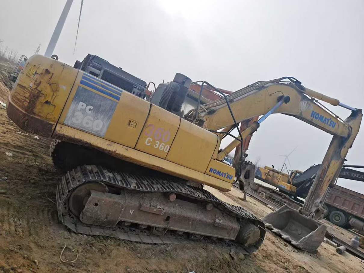 Used Komatsu PC60 Excavator 2016 Model / 3