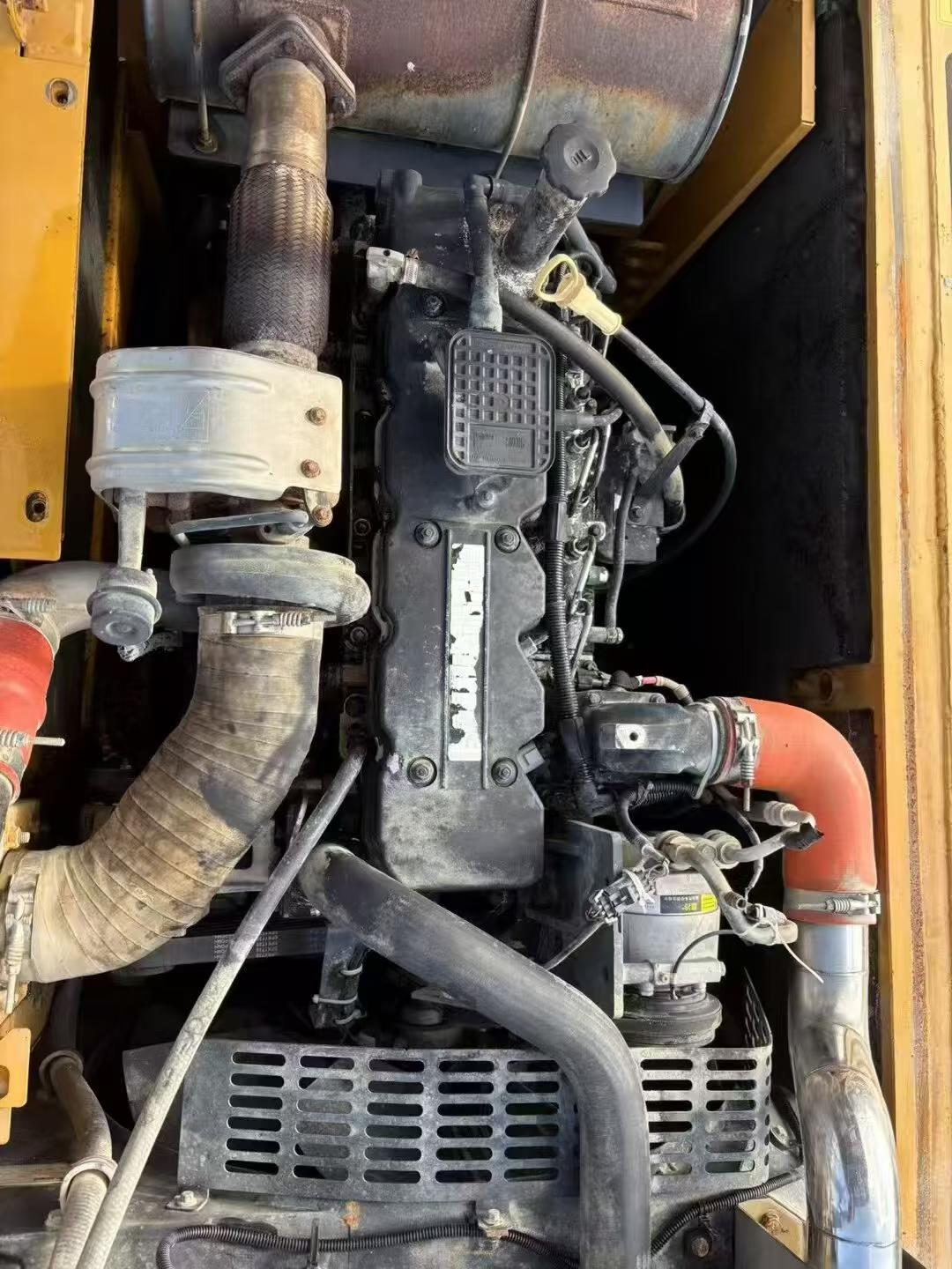 Used XCMG XE215 Excavator 2018 Model / 3