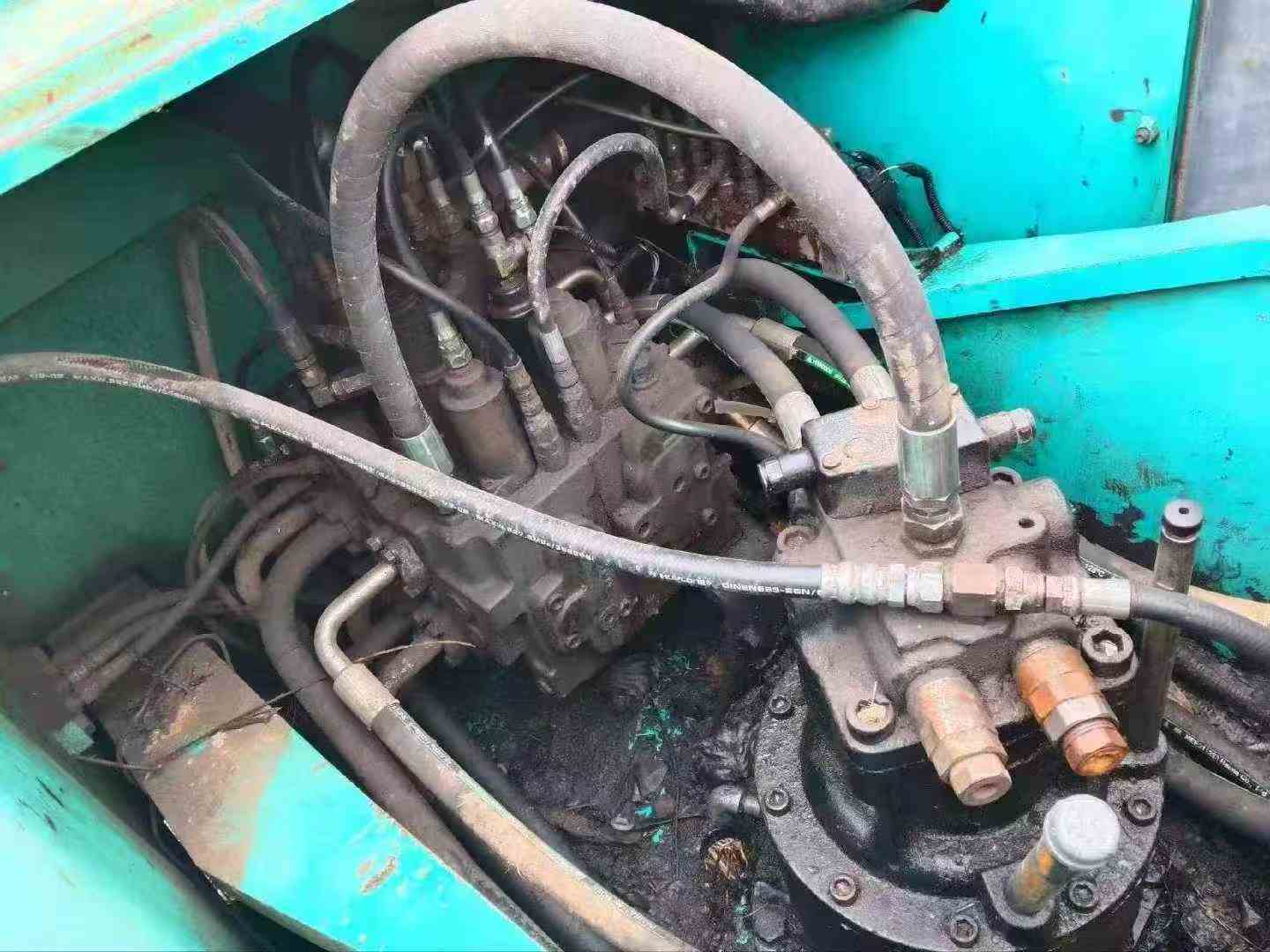 Used Kobelco SK210 Excavator 2010 Model / 5