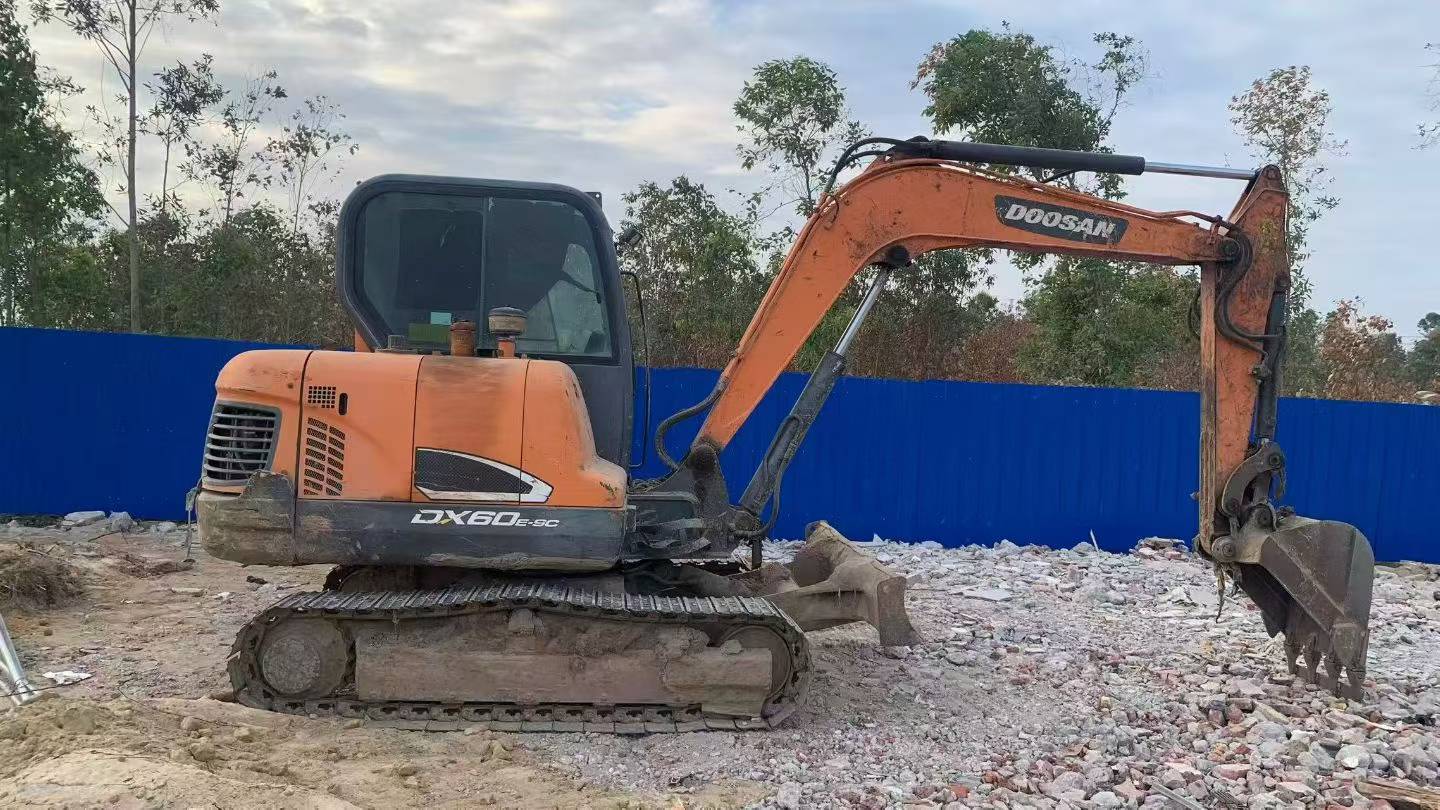 Buy Doosan DX60-9C Used Excavator