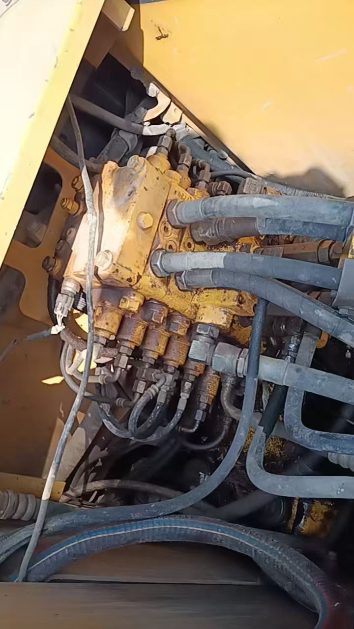 Used Komatsu PC130 Excavator 2014 Model / 2