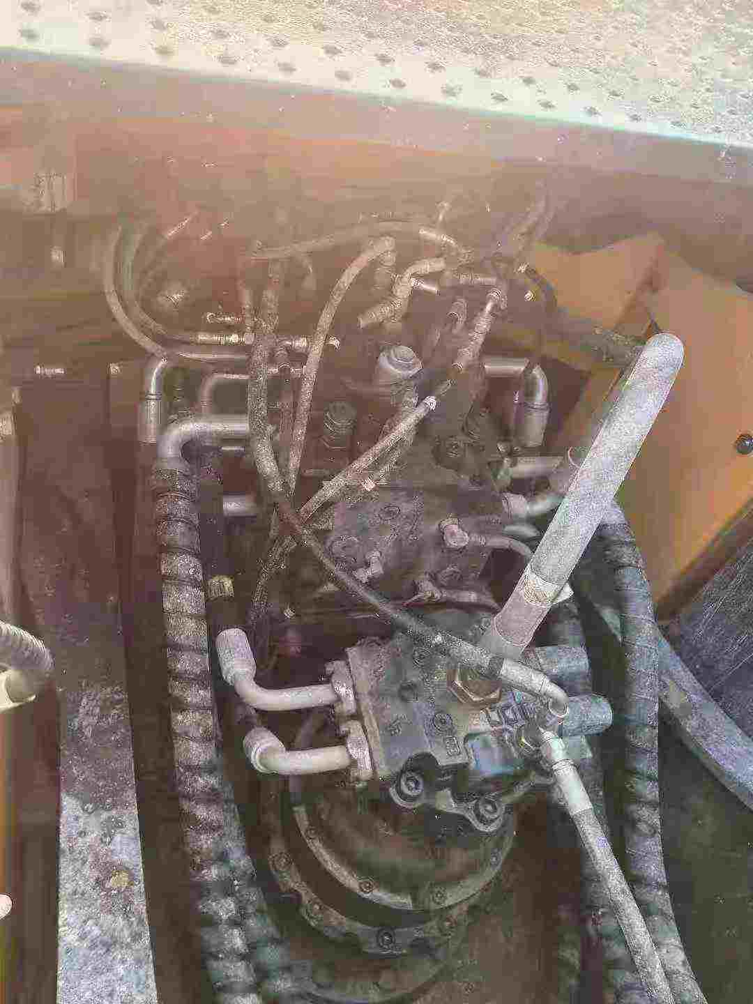 Used Hyundai HX220L Excavator 2025 Model / 4