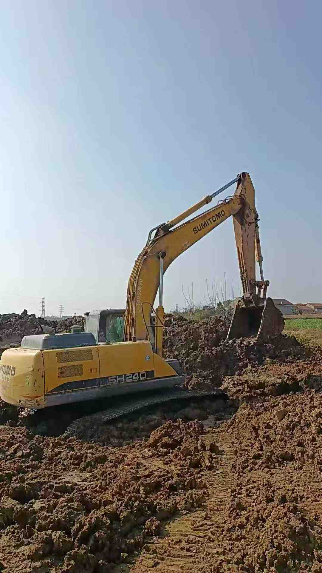 Used Sumitomo SH240-3 Excavator 2017 Model / 2