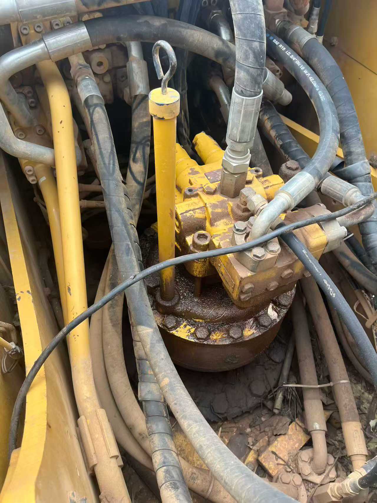 Used Caterpillar 323 Excavator 2015 Model / 5