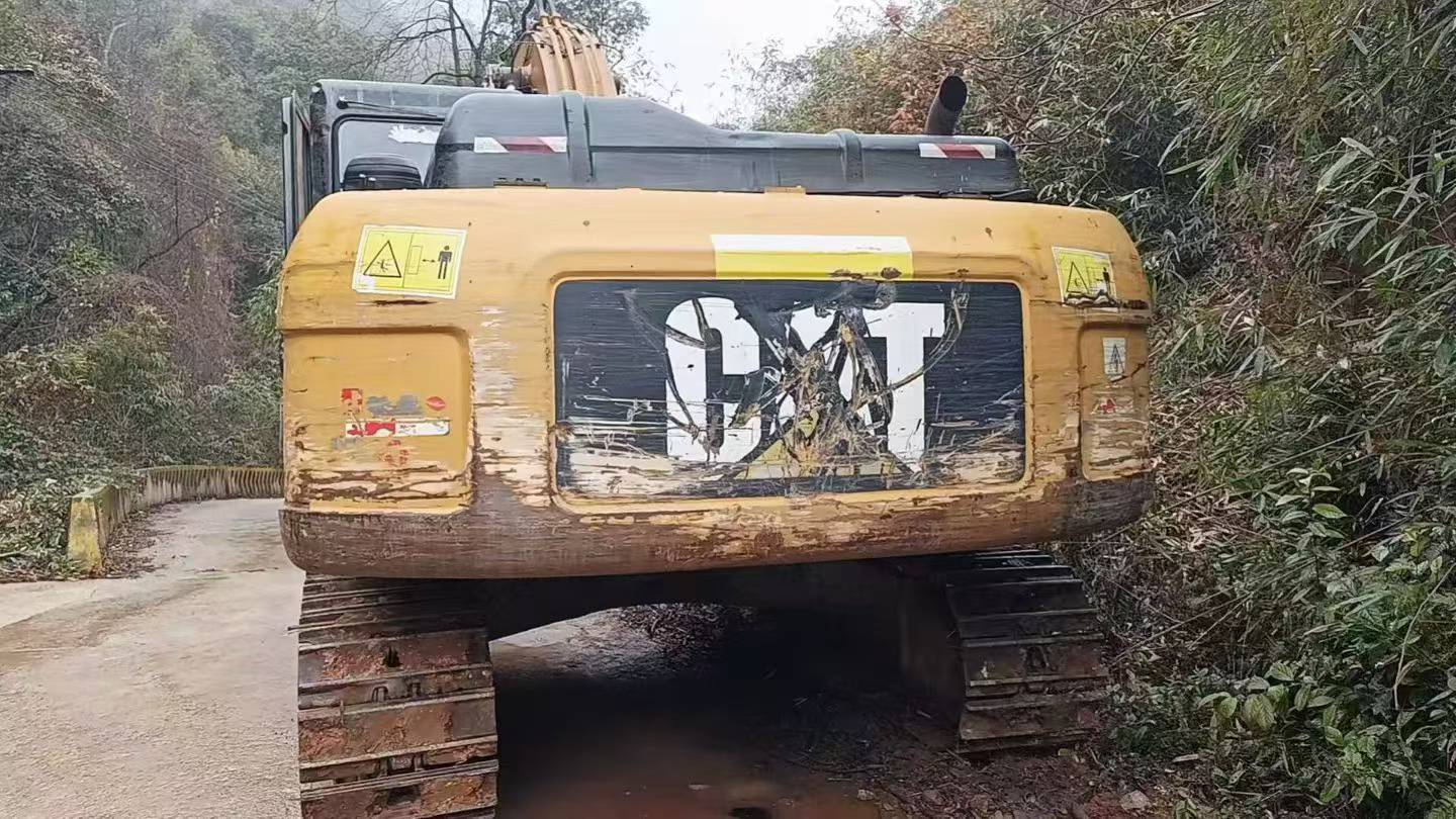 Used Caterpillar CT18 Excavator 2015 Model / 7