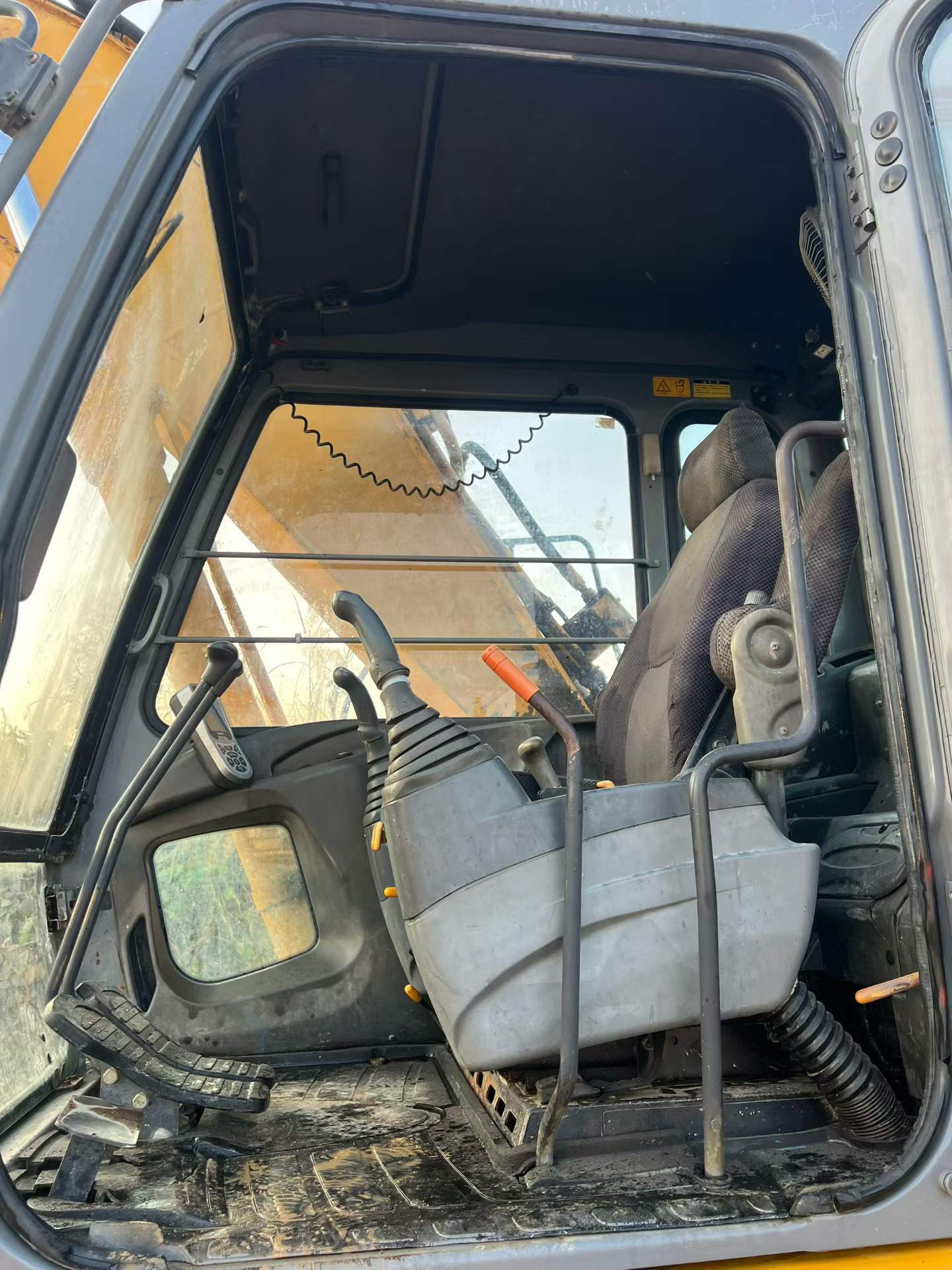 Used Kato HD820V Excavator 2016 Model / 6