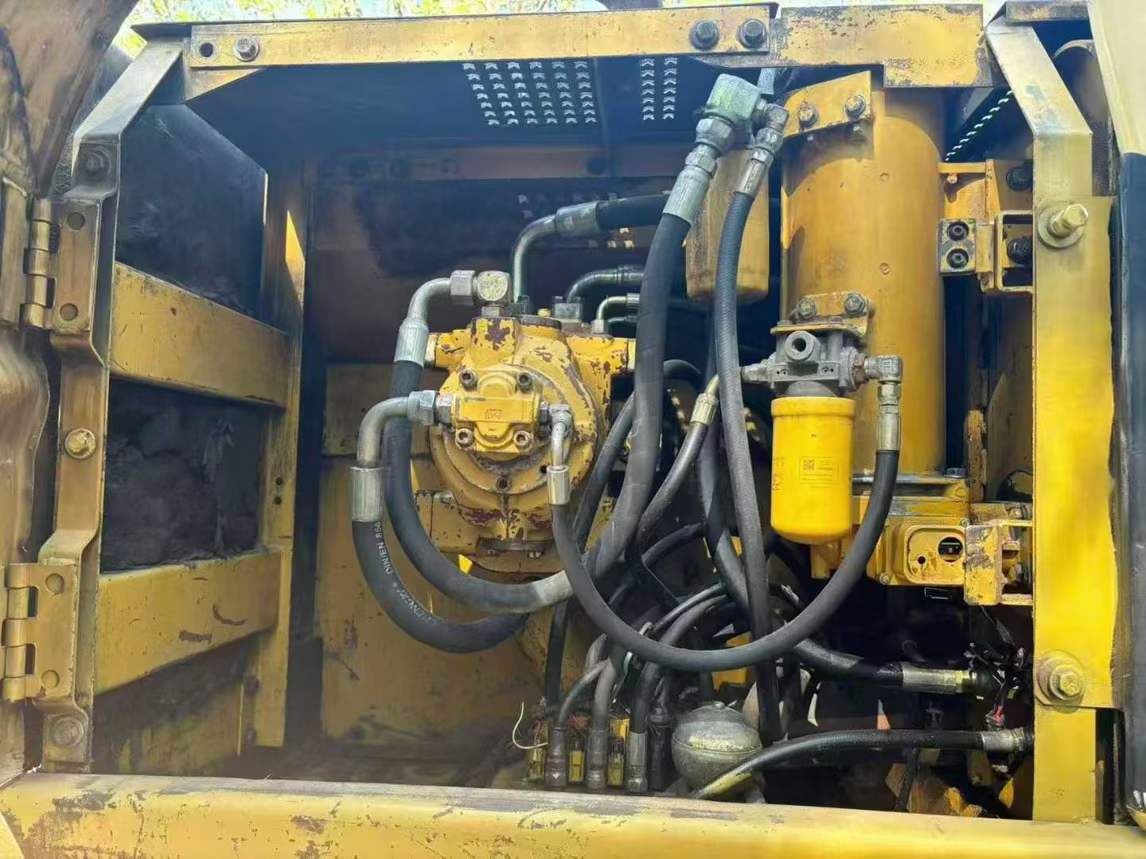 Used Caterpillar 320BL Excavator 2016 Model / 4