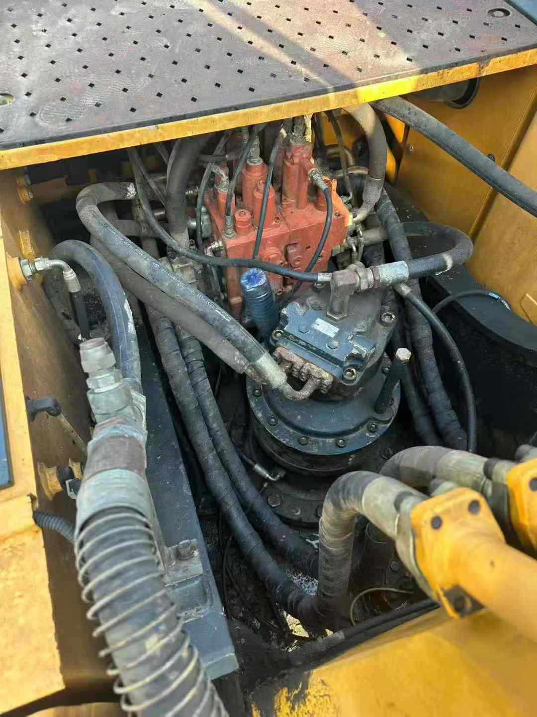 Used Hyundai HX75 Excavator 2015 Model / 7