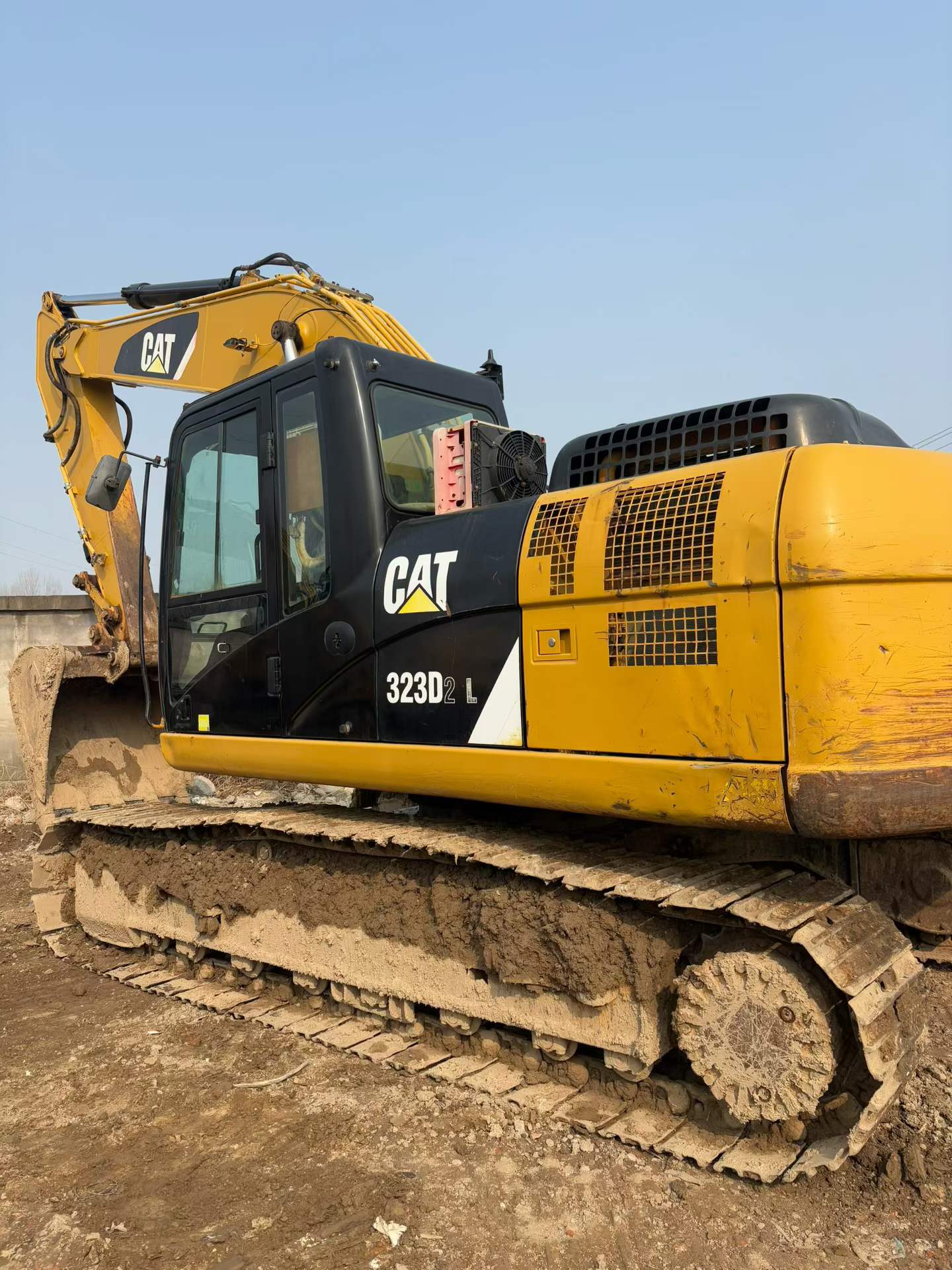 Buy Caterpillar 323D2L Used Excavator
