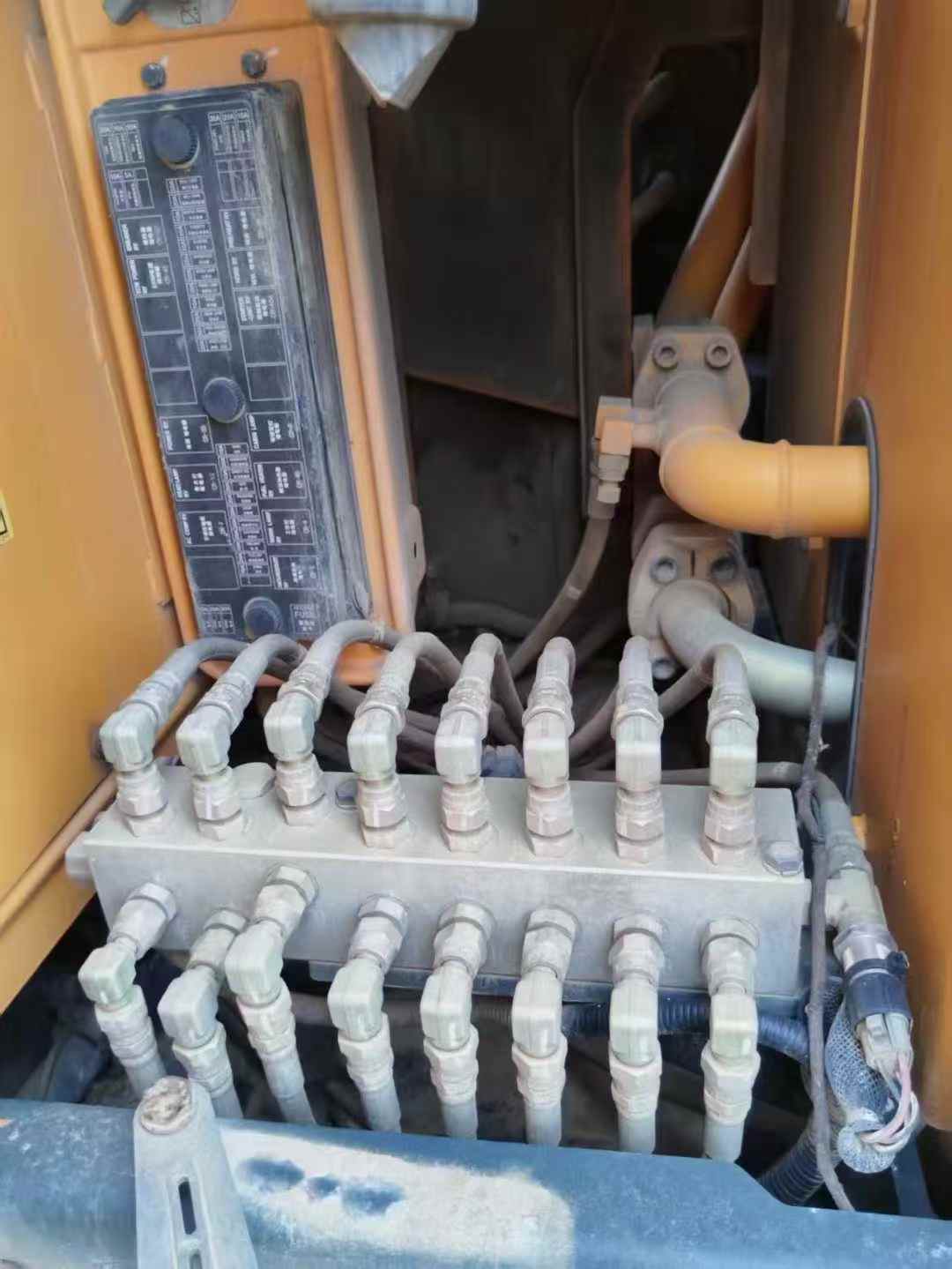 Used Hyundai R225LVS Excavator 2018 Model / 2