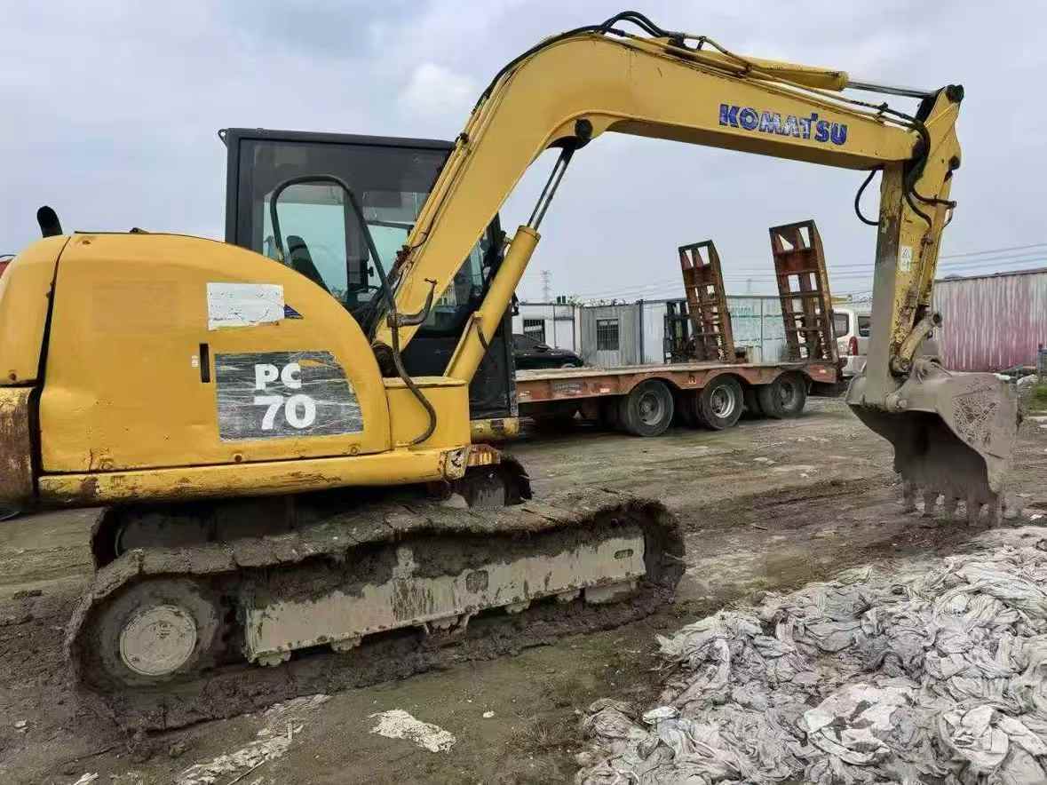 Used Komatsu PC70-8 Excavator 2014 Model / 3