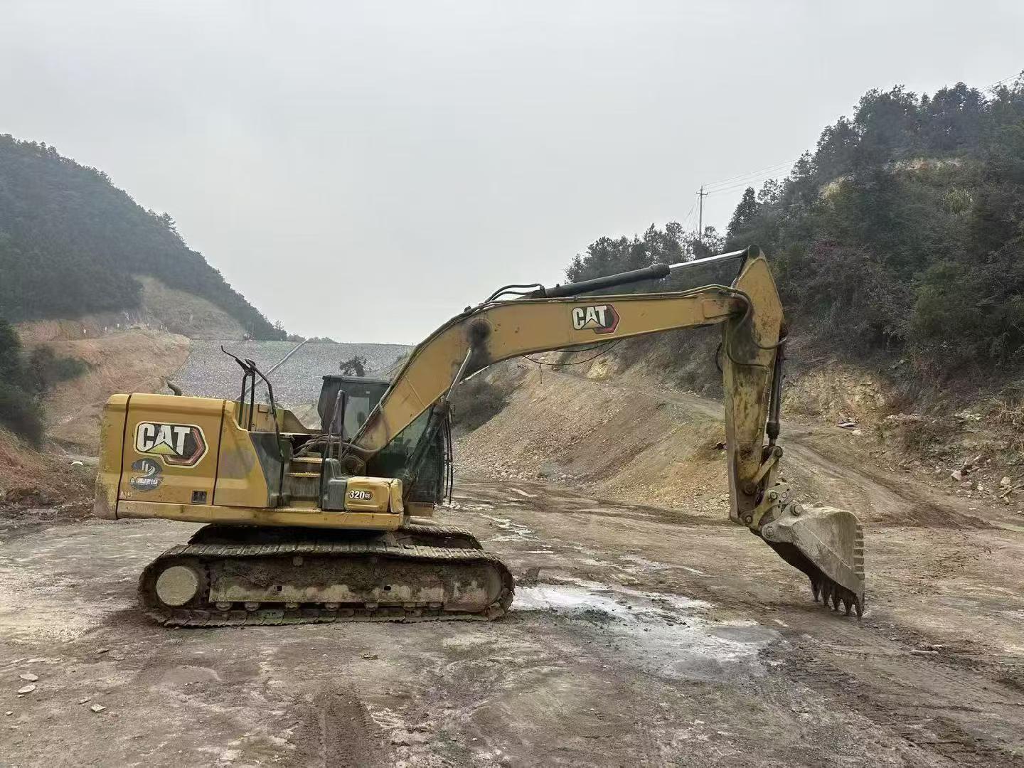 Used Caterpillar 320GC Excavator 2020 Model / 4