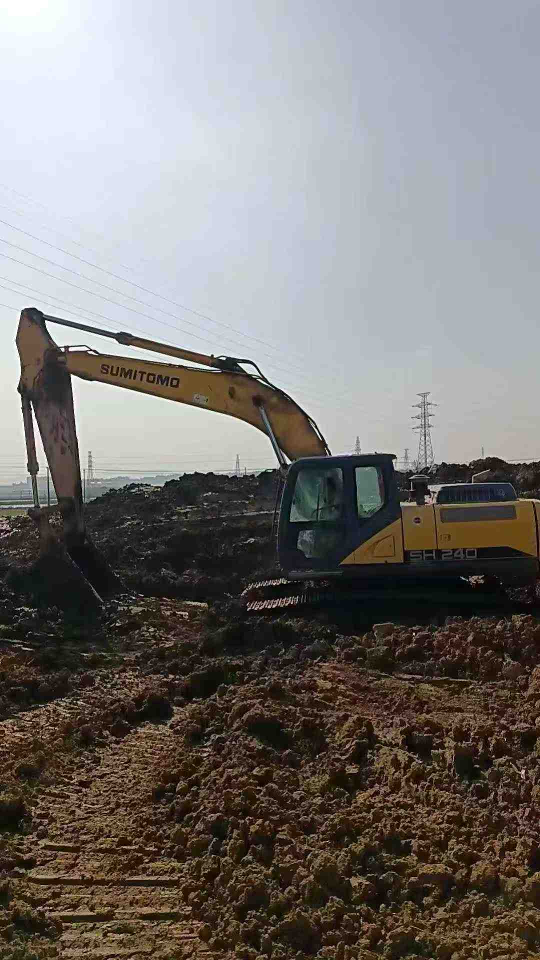 Used Sumitomo SH240-3 Excavator 2017 Model / 3