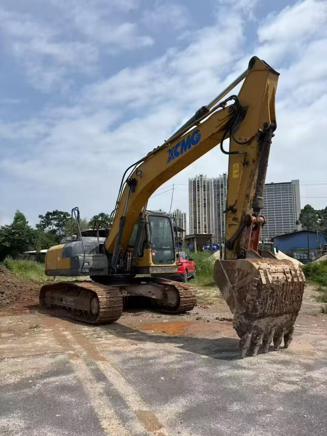 Buy XCMG XE215 Used Excavator