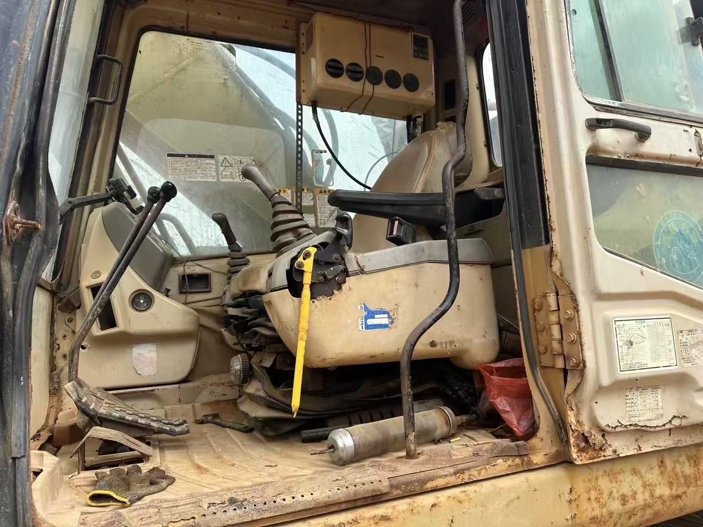 Used Caterpillar 320BU Excavator 2016 Model / 4