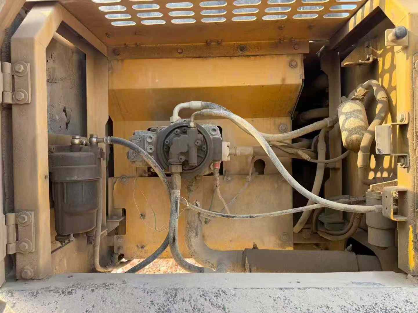 Used Sany SY245H Excavator 2018 Model / 8