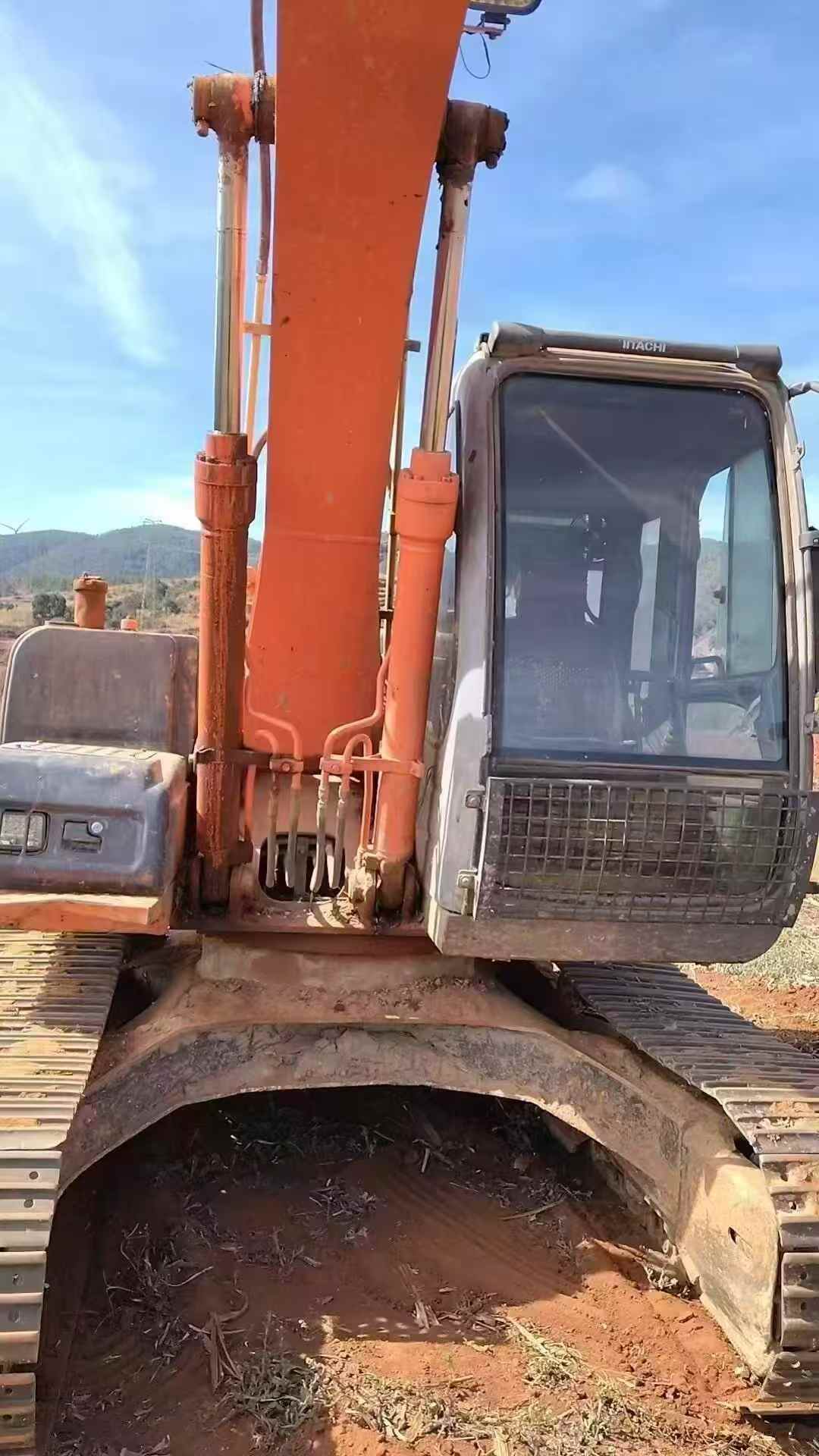 Buy Hitachi EX30 Used Excavator