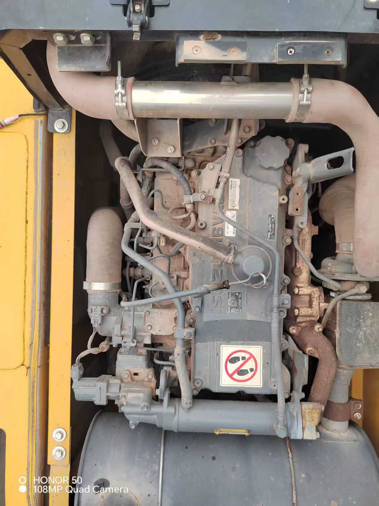 Used Sany SY200H Excavator 2016 Model / 3