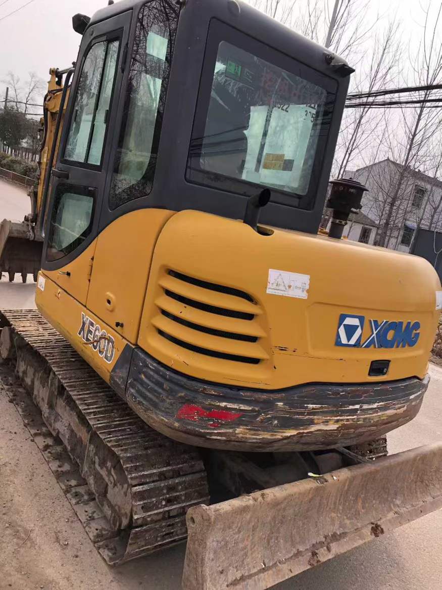 Used XCMG XE60D Excavator 2017 Model / 6