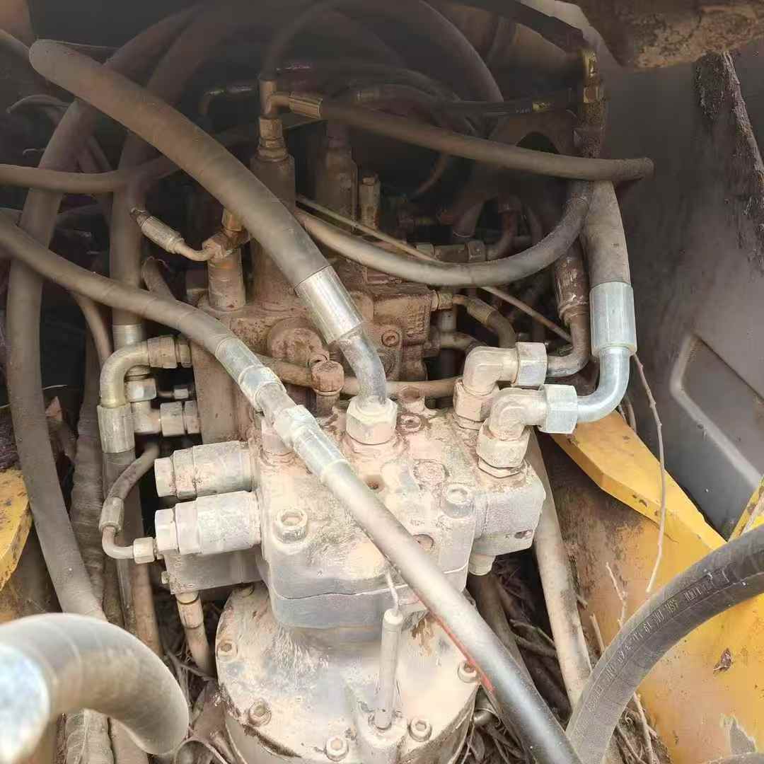 Used XCMG XE150D Excavator 2014 Model / 4