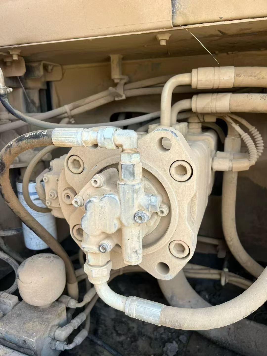 Used Volvo EC200 Excavator 2021 Model / 7