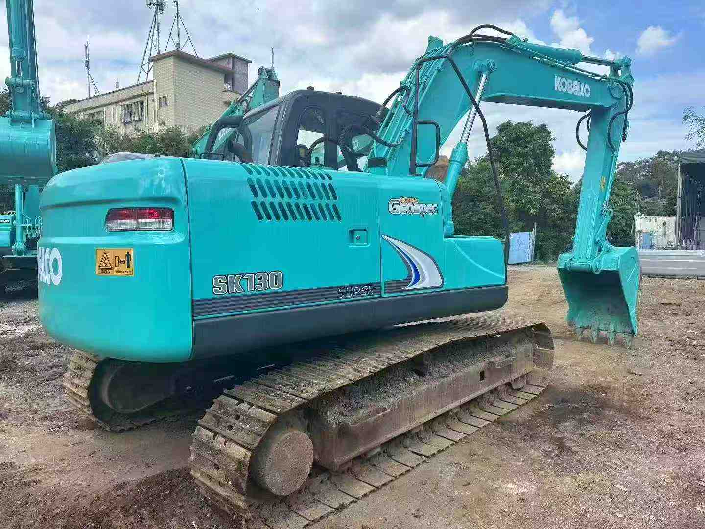 Used Kobelco SK130-8 Excavator 2014 Model / 3