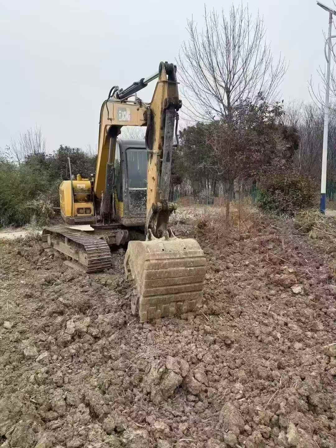 Used XCMG XE75WD Excavator 2020 Model / 4