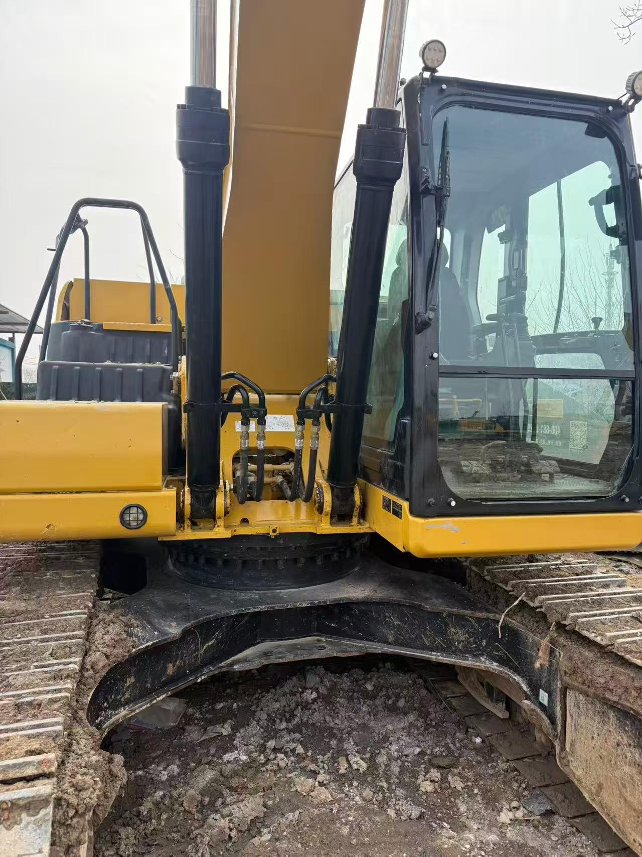 Used Caterpillar 323 Excavator 2020 Model / 6