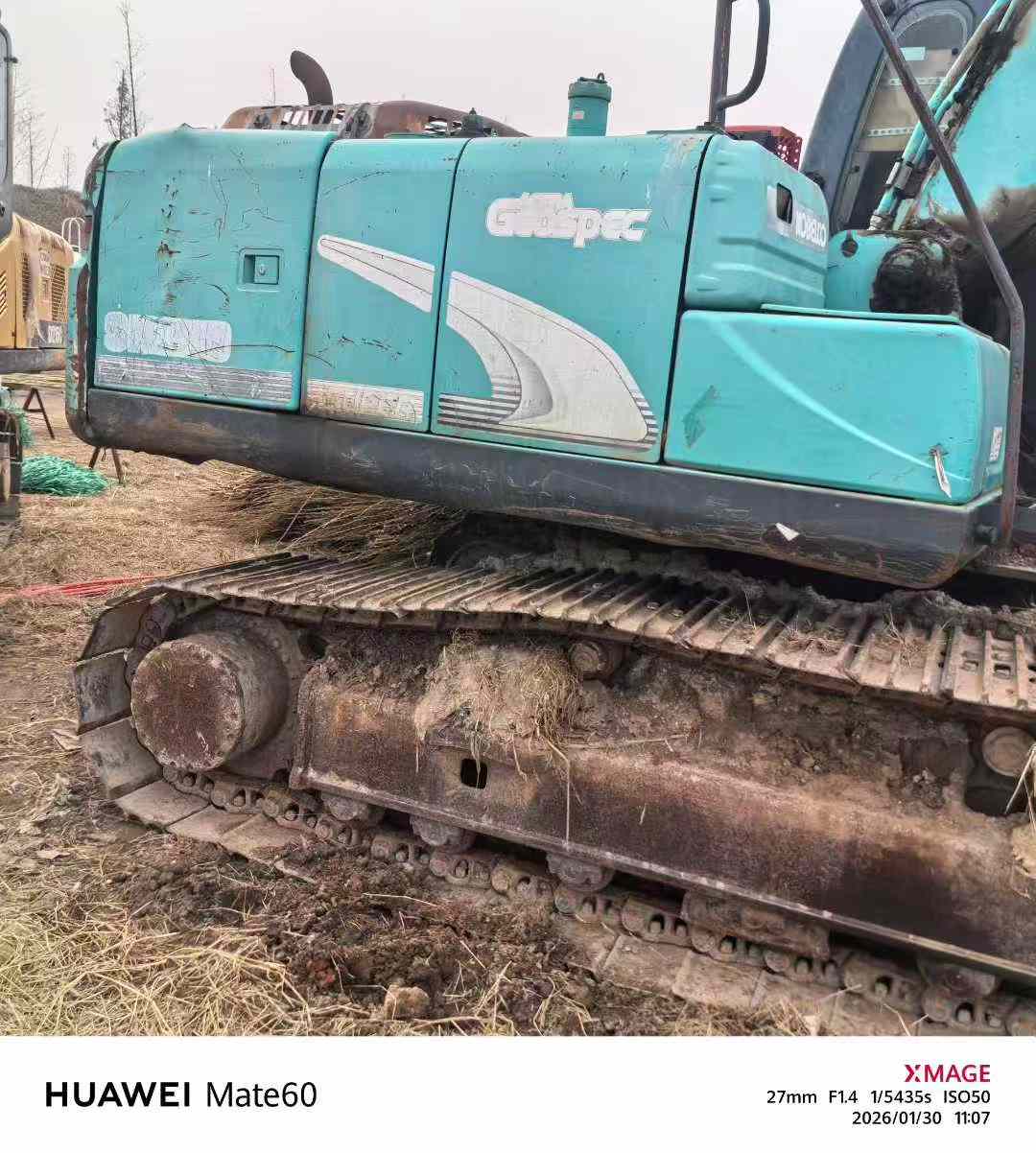 Used Kobelco SK200-8 Excavator 2010 Model / 4