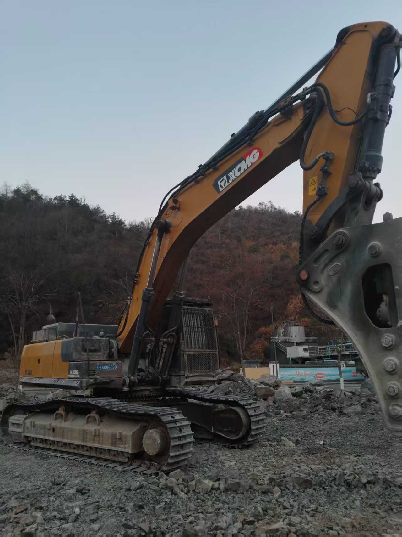 Used XCMG LW550KV Excavator 2020 Model / 4
