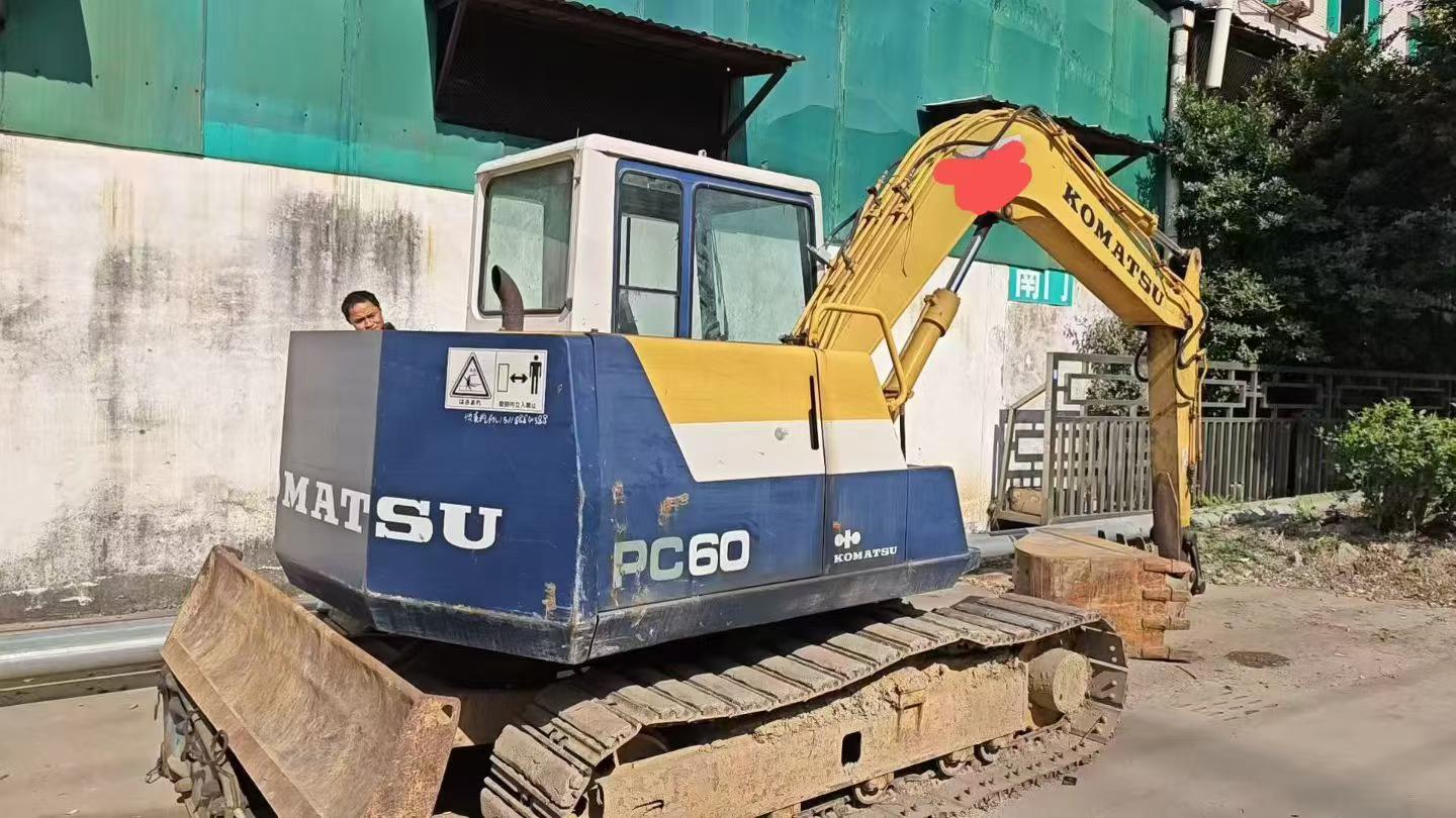 Buy Komatsu PC60-6 Used Excavator