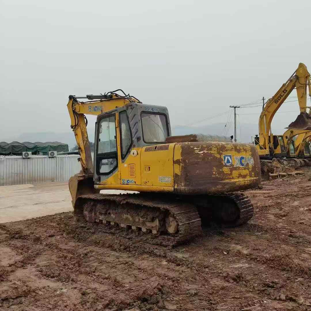 Used XCMG XE150D Excavator 2014 Model / 3
