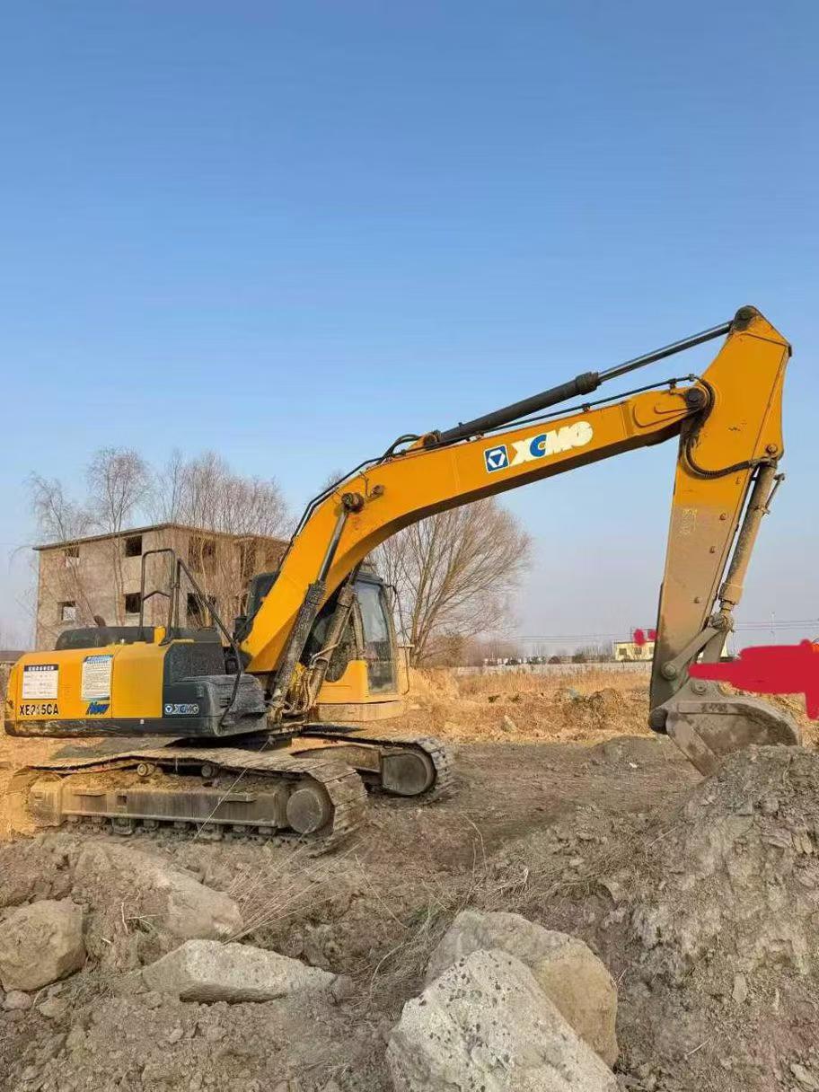 Used XCMG XE215 Excavator 2015 Model / 3