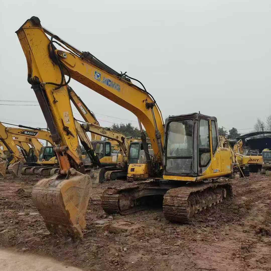 Buy XCMG XE150D Used Excavator
