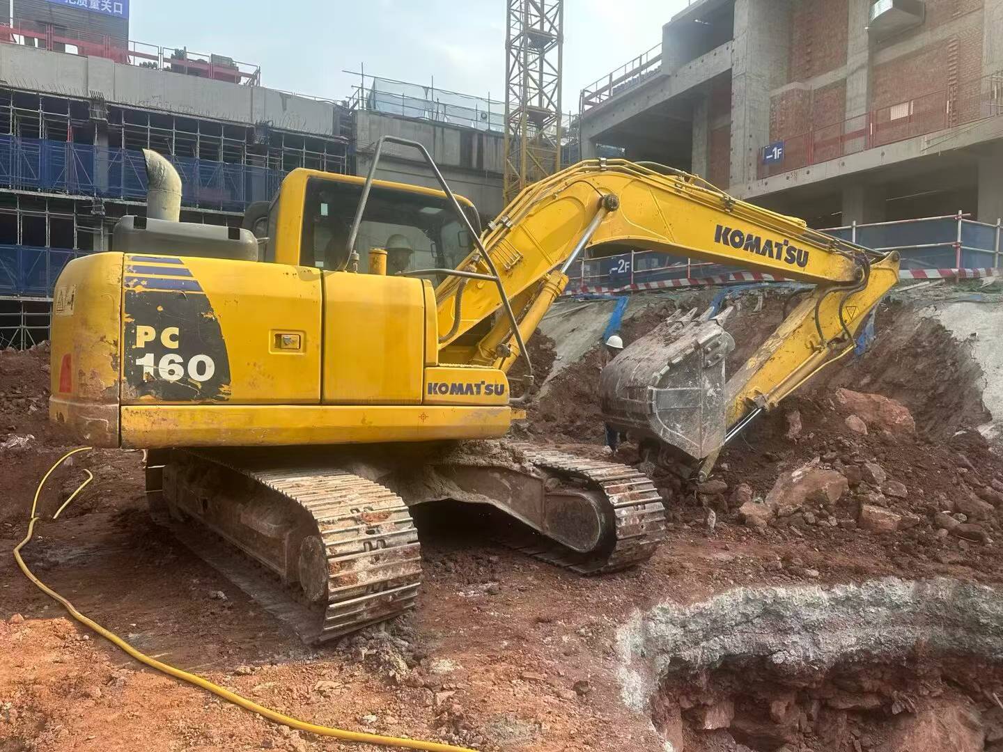 Buy Komatsu PC130-8 Used Excavator